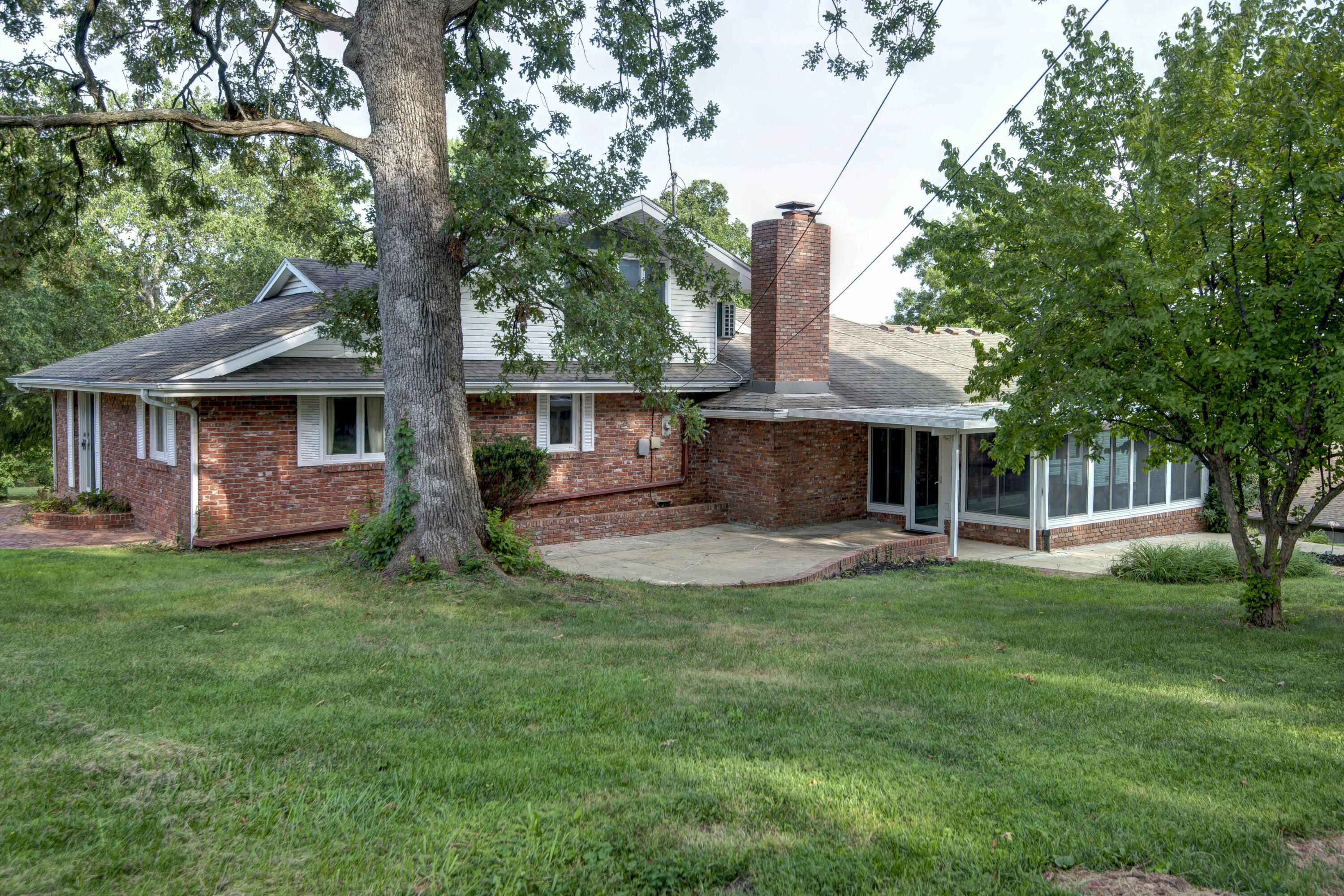1508 South Essex Road Property Photo 2