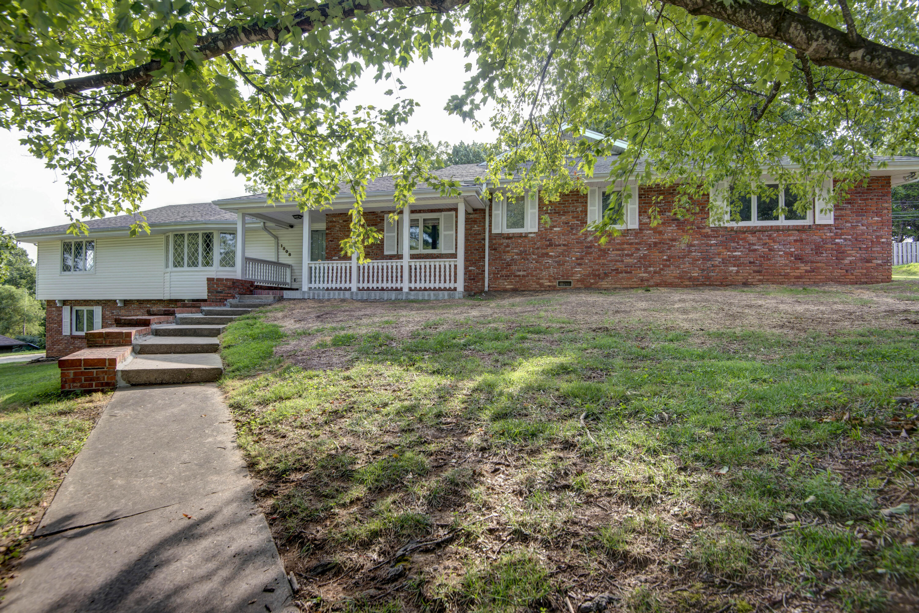 1508 South Essex Road Property Photo 3