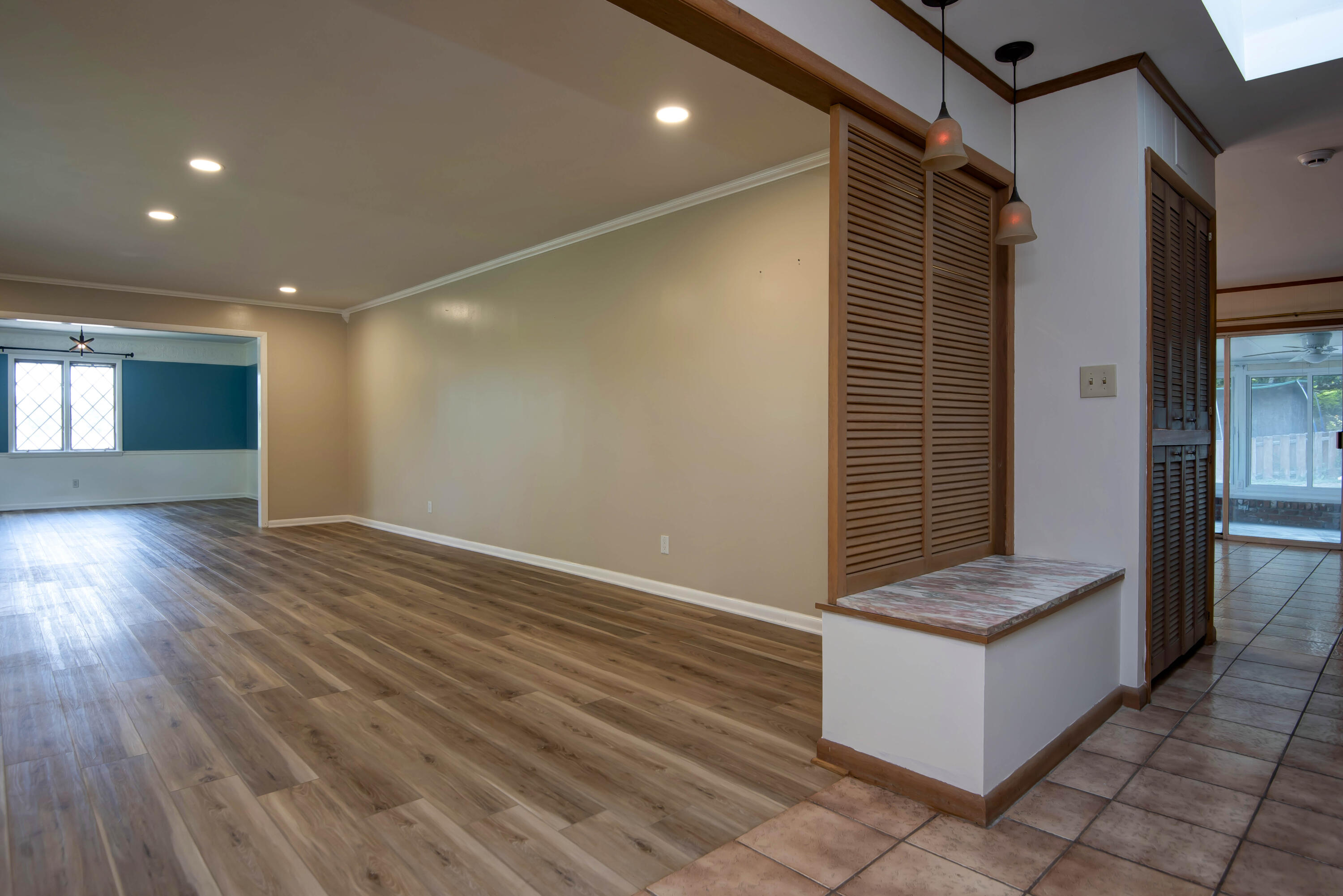 1508 South Essex Road Property Photo 8