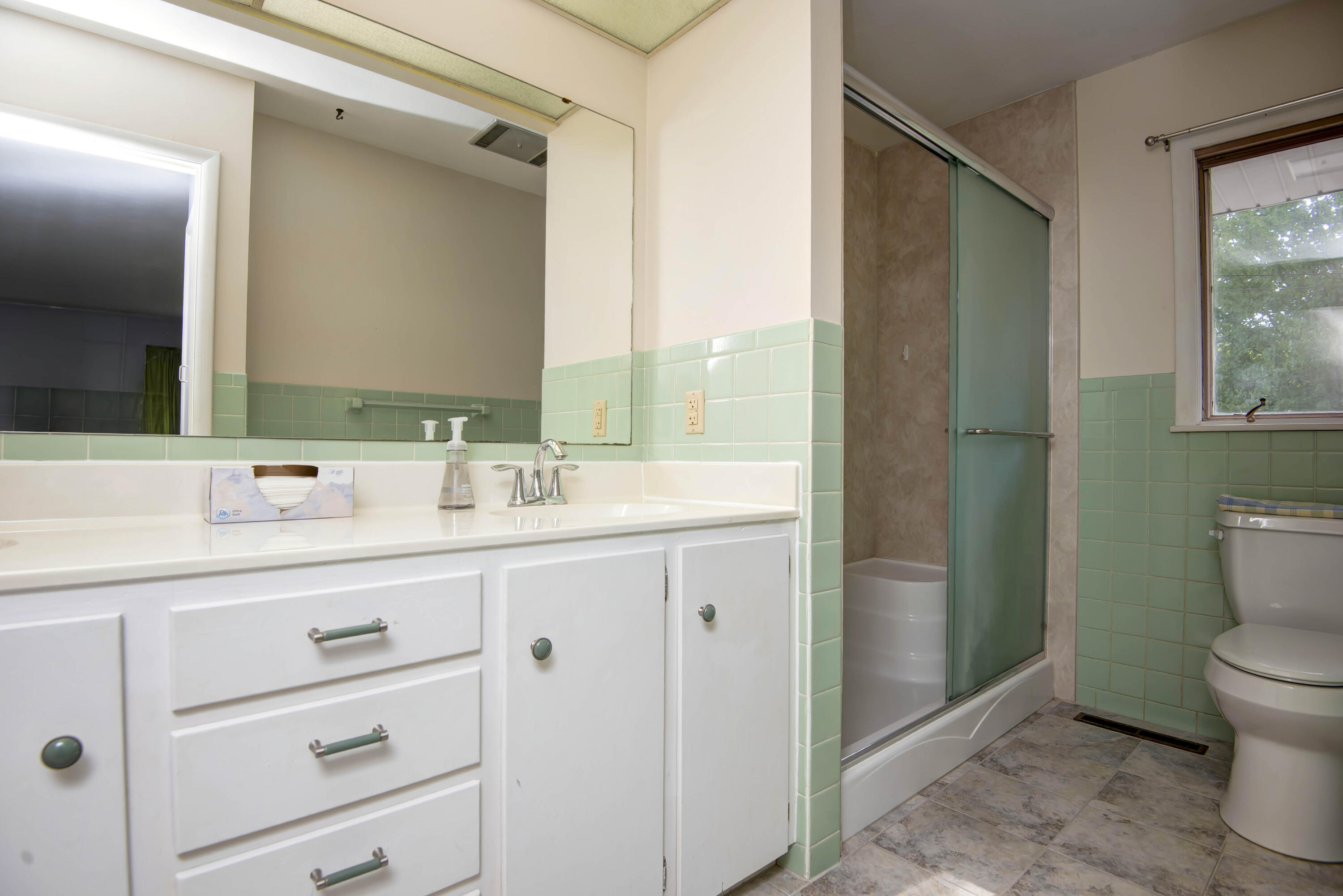 1508 South Essex Road Property Photo 32