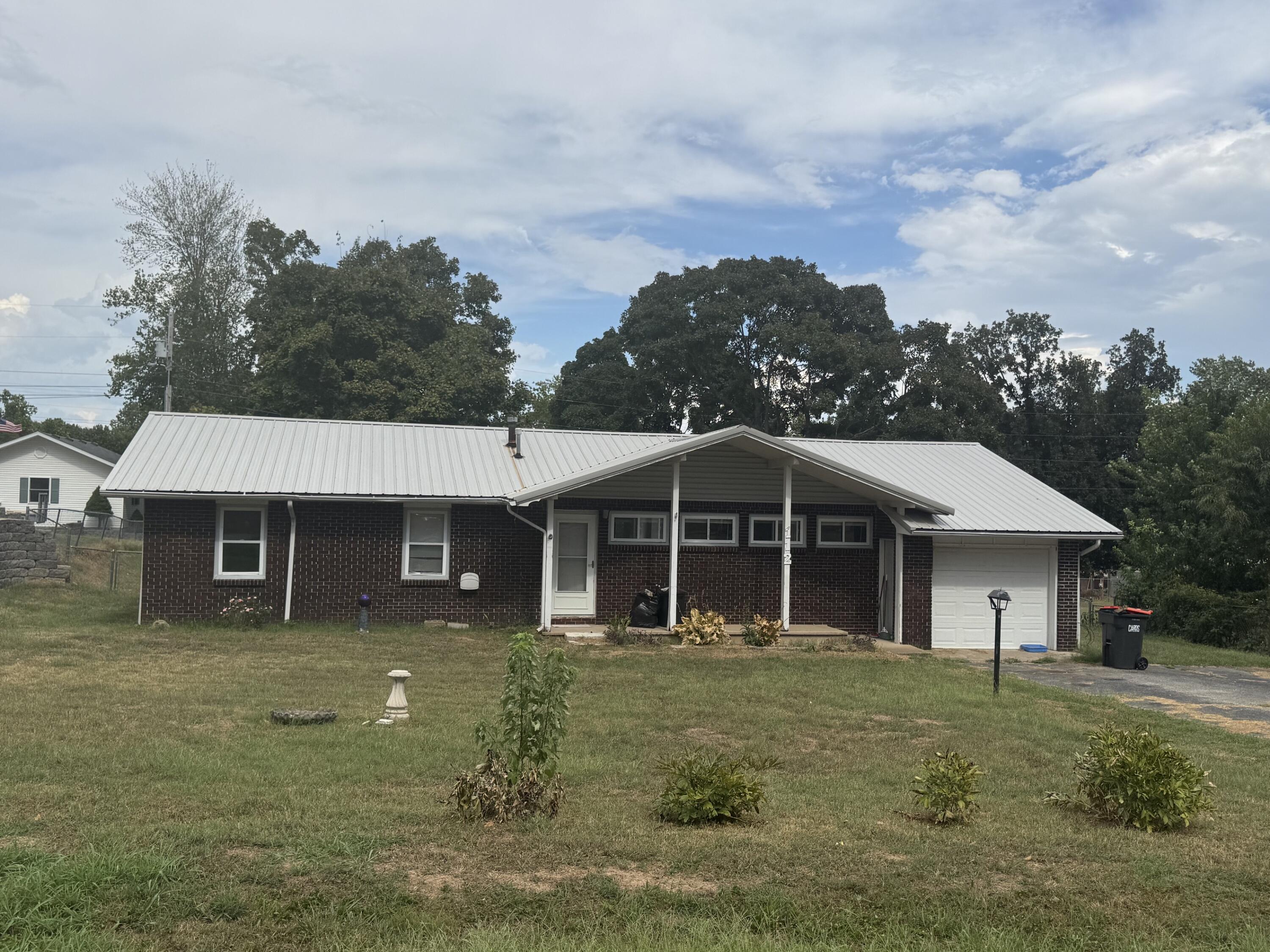 112 Billy Drive Property Photo 1