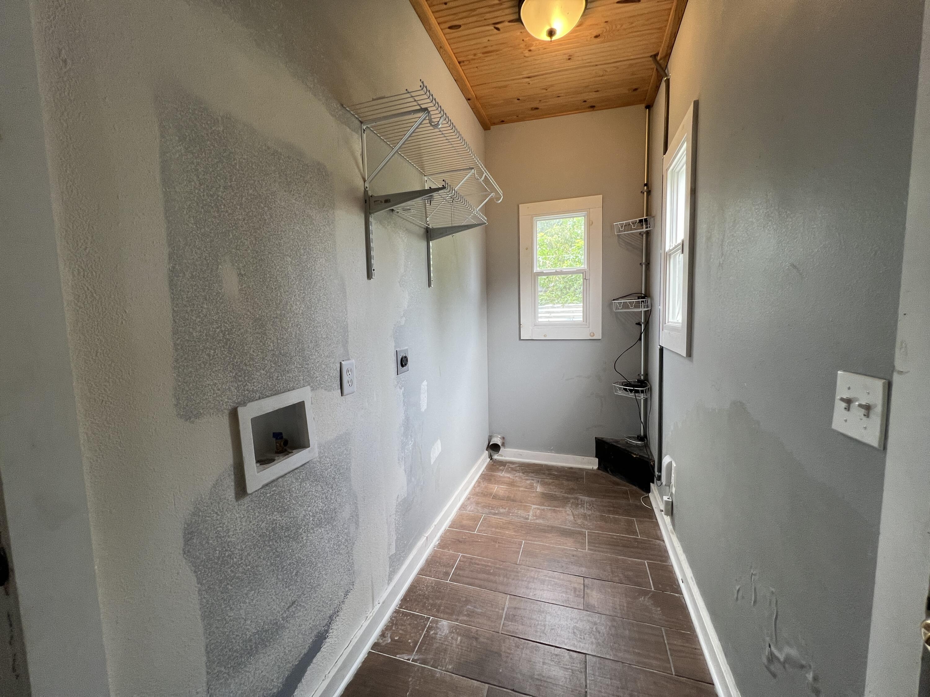 2026 North Franklin Avenue Property Photo 9