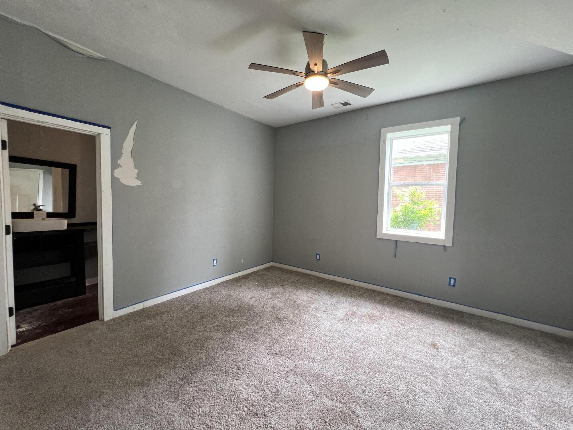 2026 North Franklin Avenue Property Photo 10