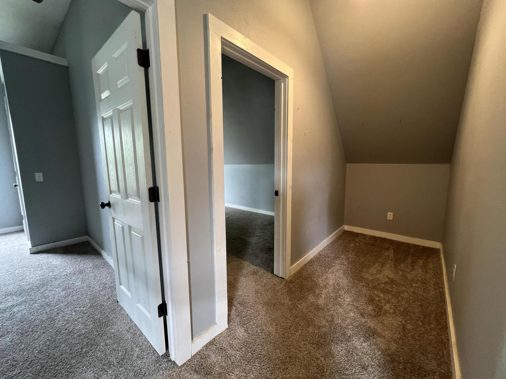 2026 North Franklin Avenue Property Photo 17