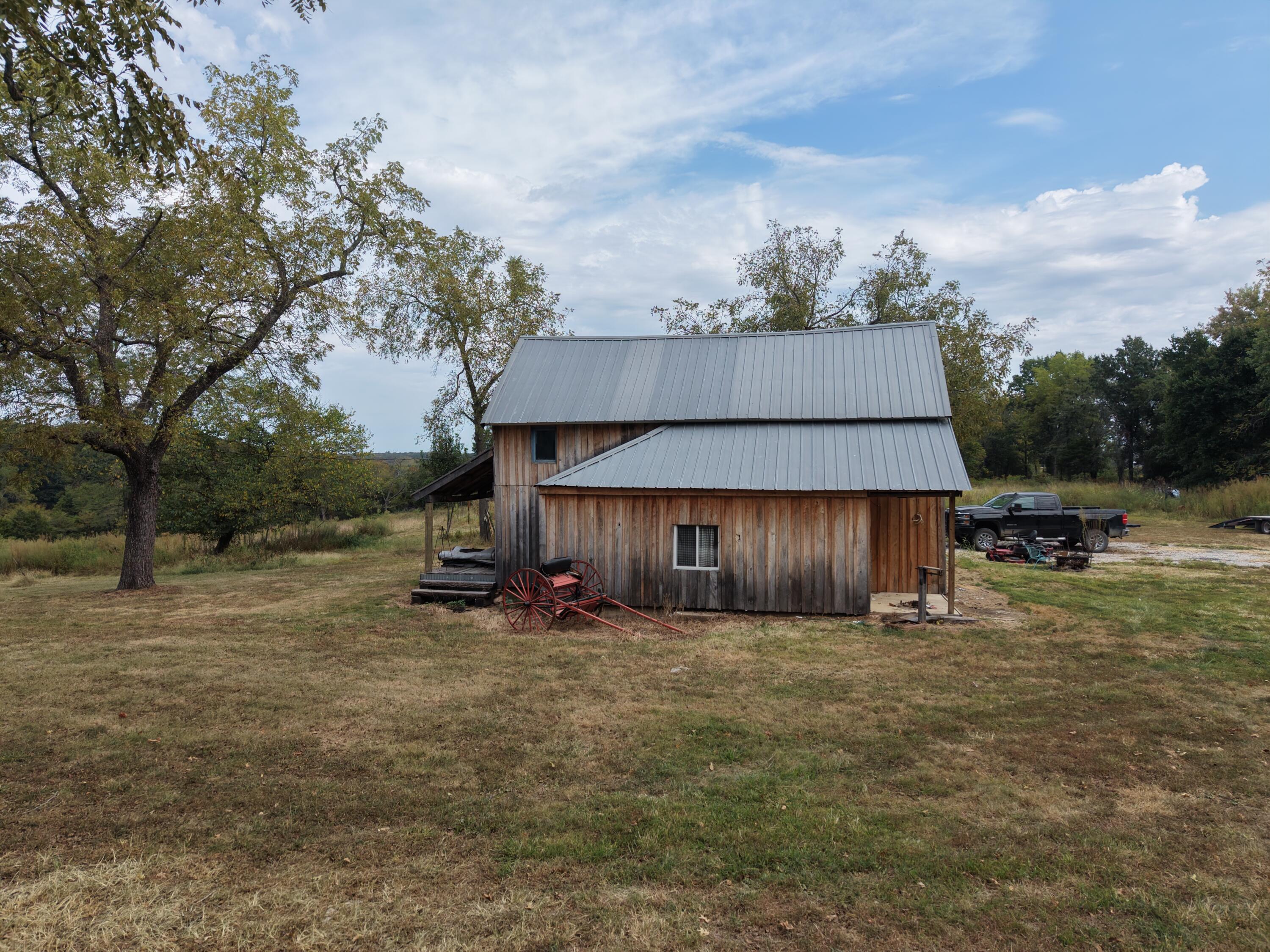 2251 East 360th Road Property Photo 5
