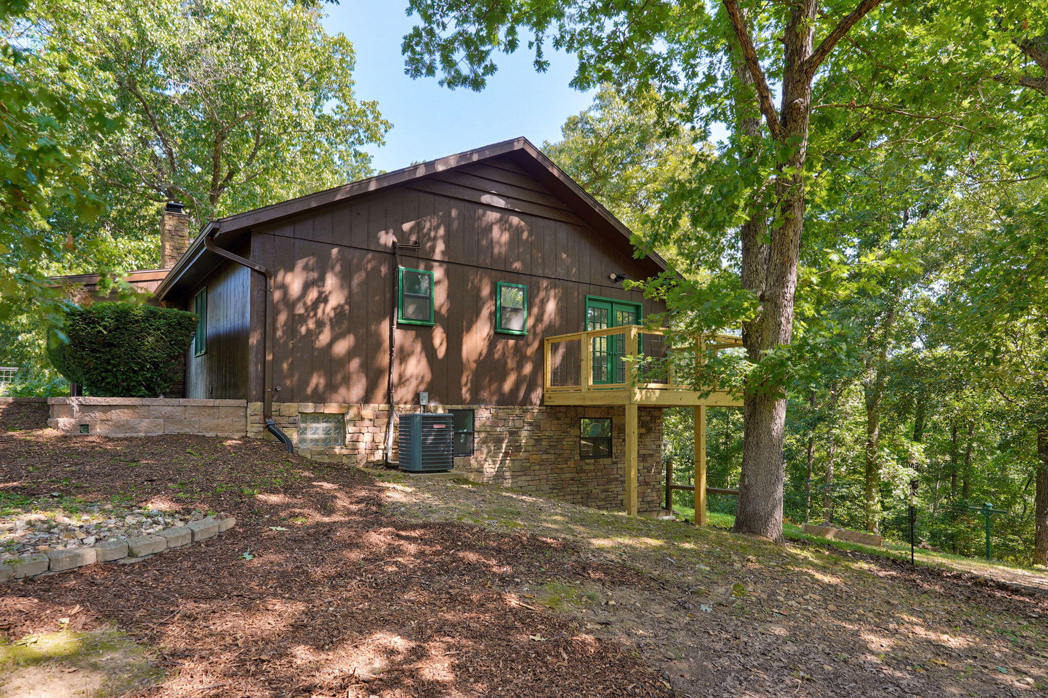 1627 West Riverbluff Lane Property Photo 4