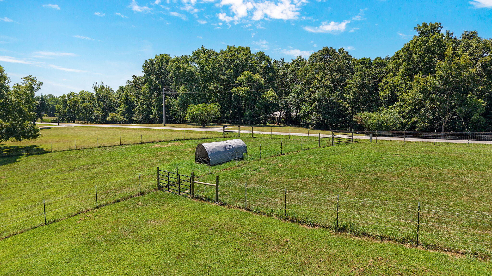 1627 West Riverbluff Lane Property Photo 9