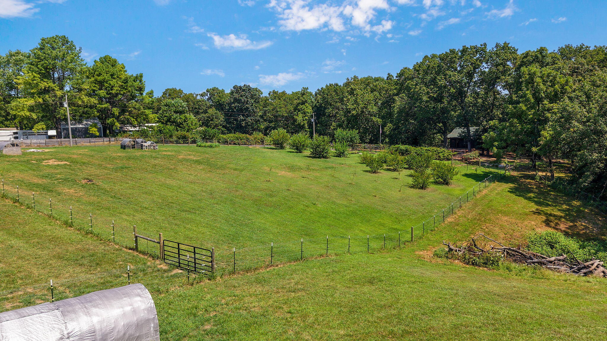 1627 West Riverbluff Lane Property Photo 10