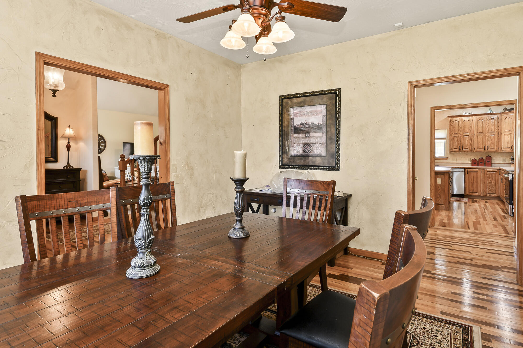 524 Quail Run Street Property Photo 9