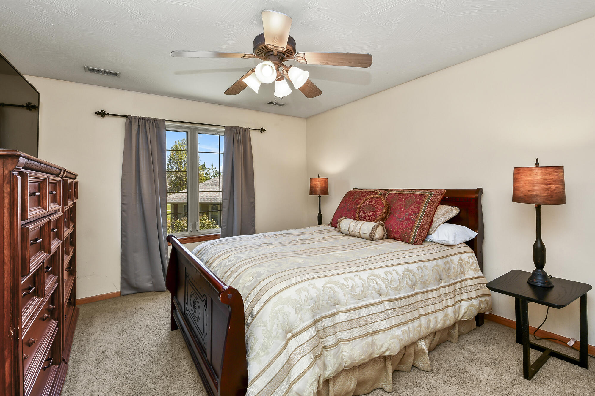 524 Quail Run Street Property Photo 44