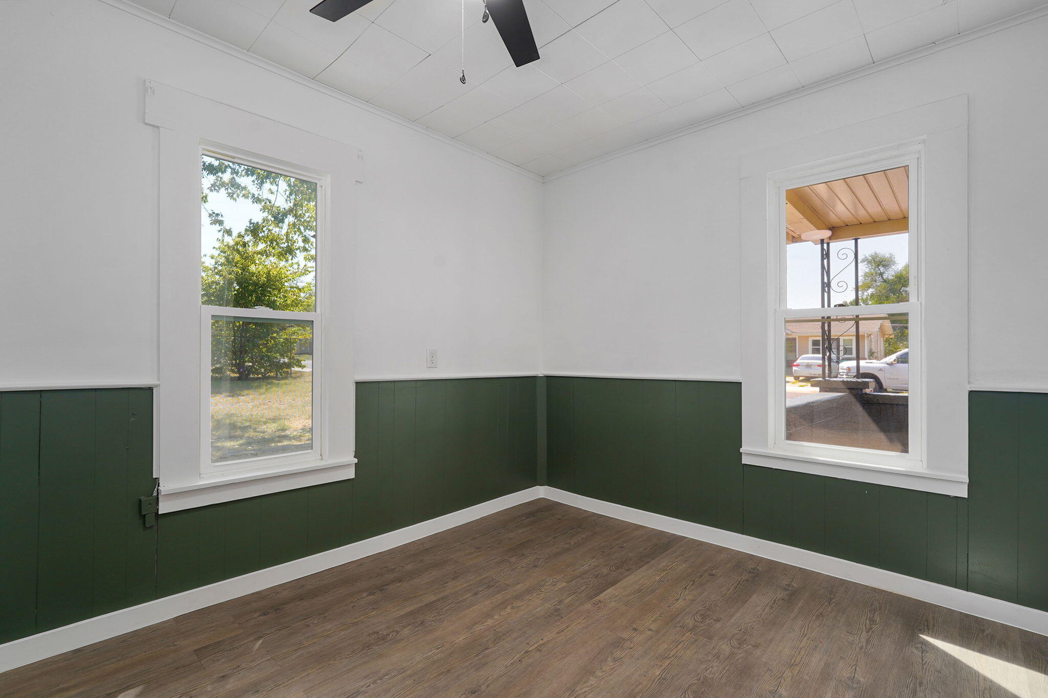 2423 West Olive Street Property Photo 9