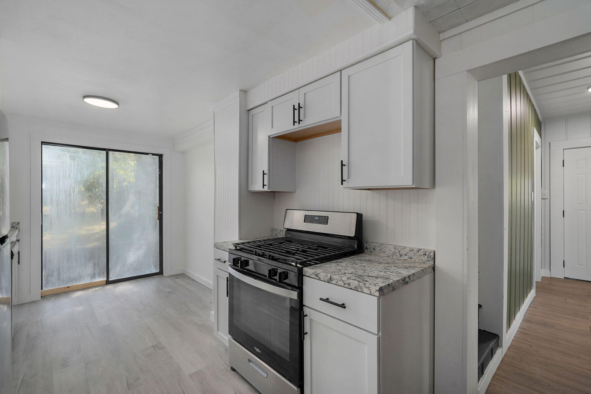 2423 West Olive Street Property Photo 15