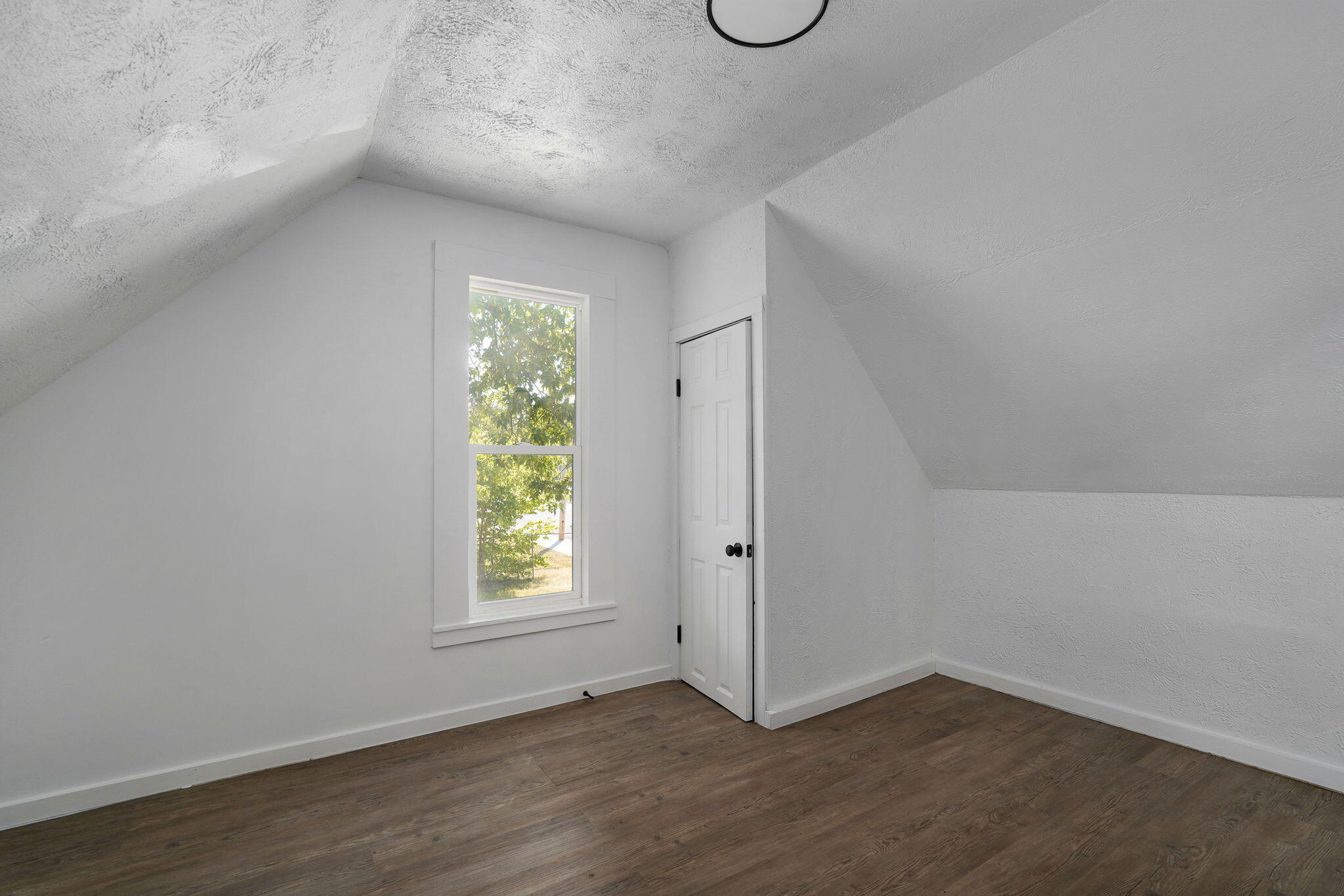 2423 West Olive Street Property Photo 19