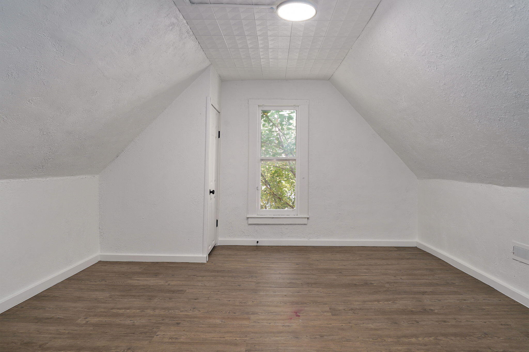 2423 West Olive Street Property Photo 20
