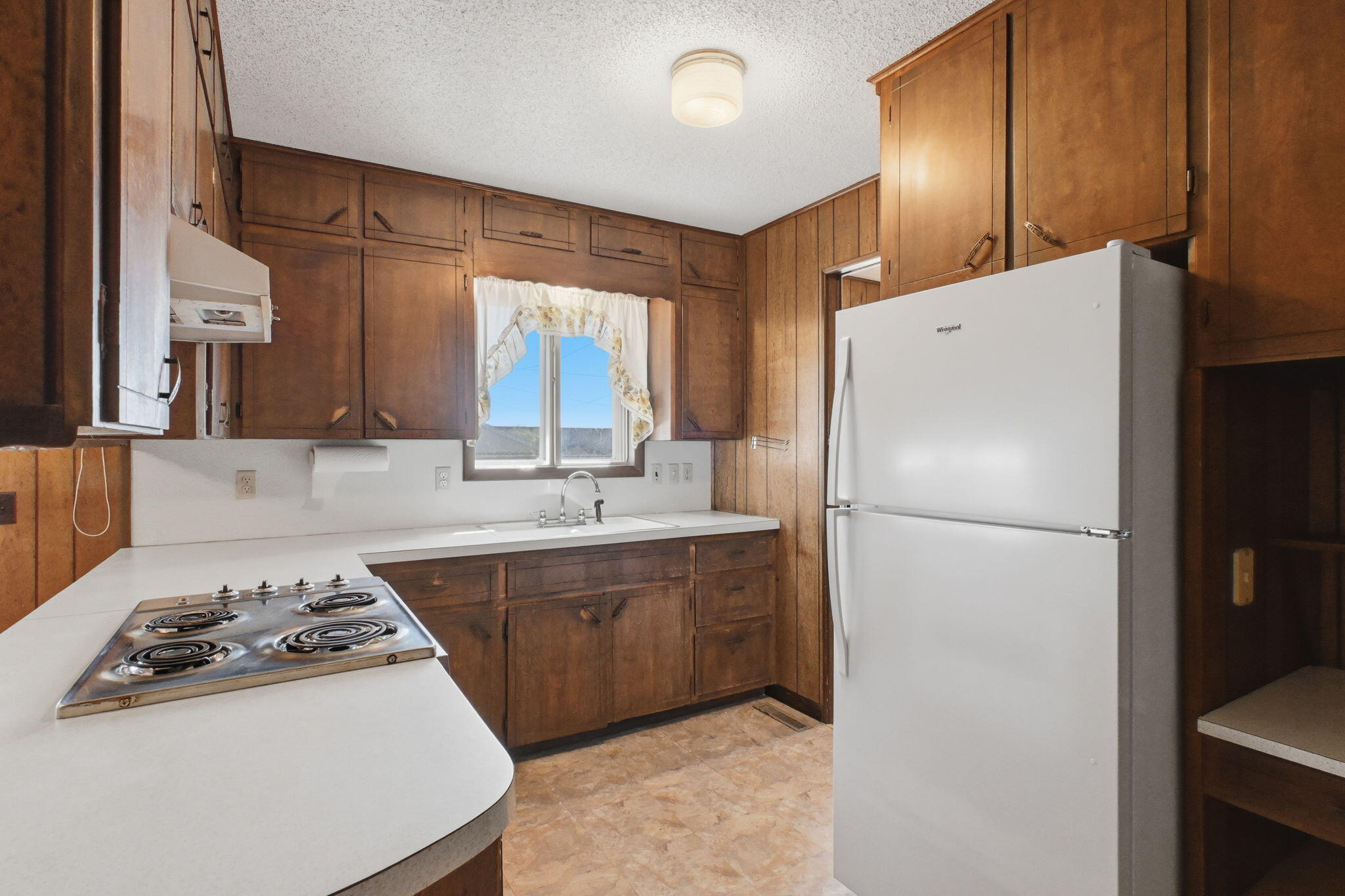 1524 South Clark Avenue Property Photo 11