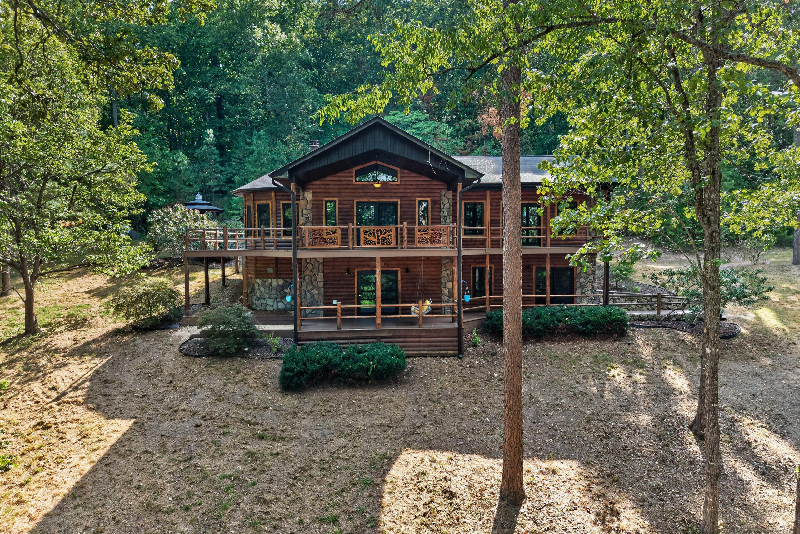 20890 Thomas Lane Property Photo 3