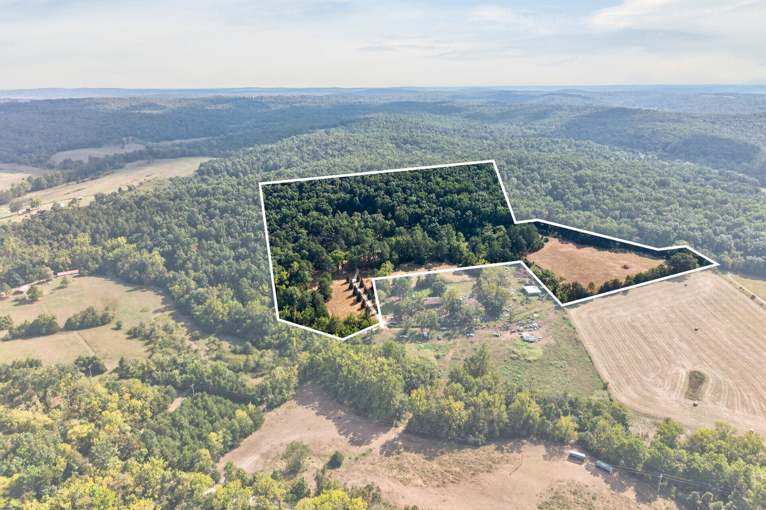 20890 Thomas Lane Property Photo 6