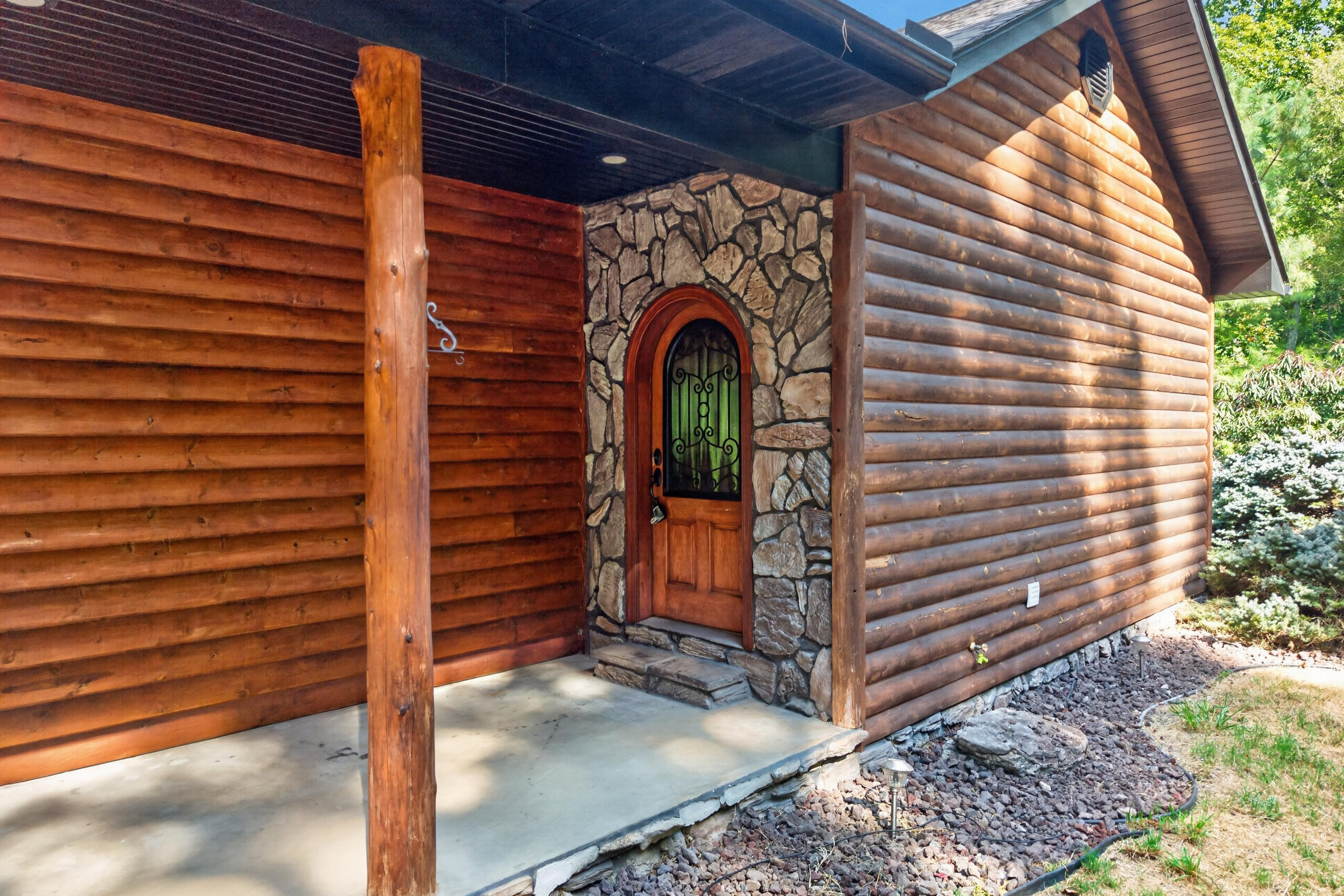 20890 Thomas Lane Property Photo 13