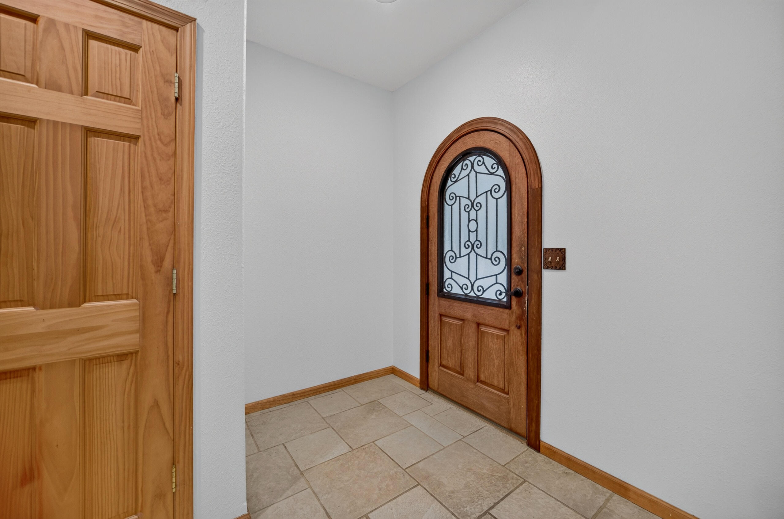 20890 Thomas Lane Property Photo 16