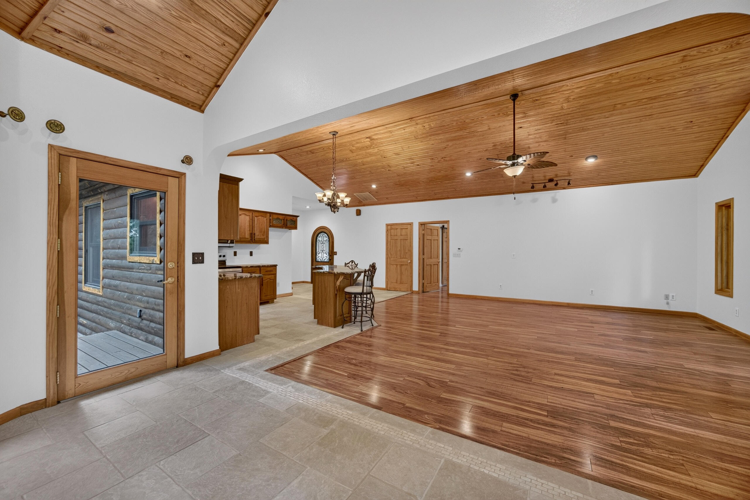 20890 Thomas Lane Property Photo 29