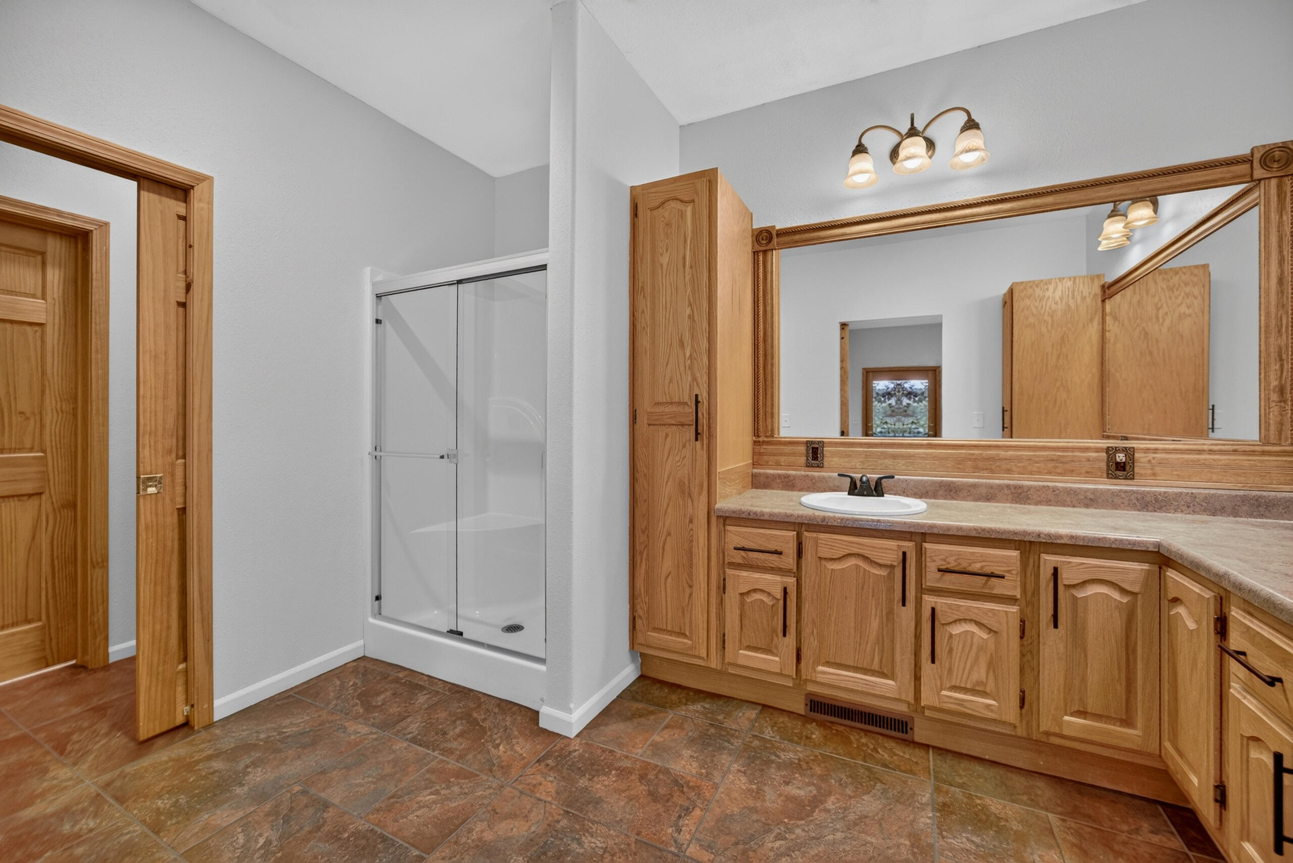 20890 Thomas Lane Property Photo 35