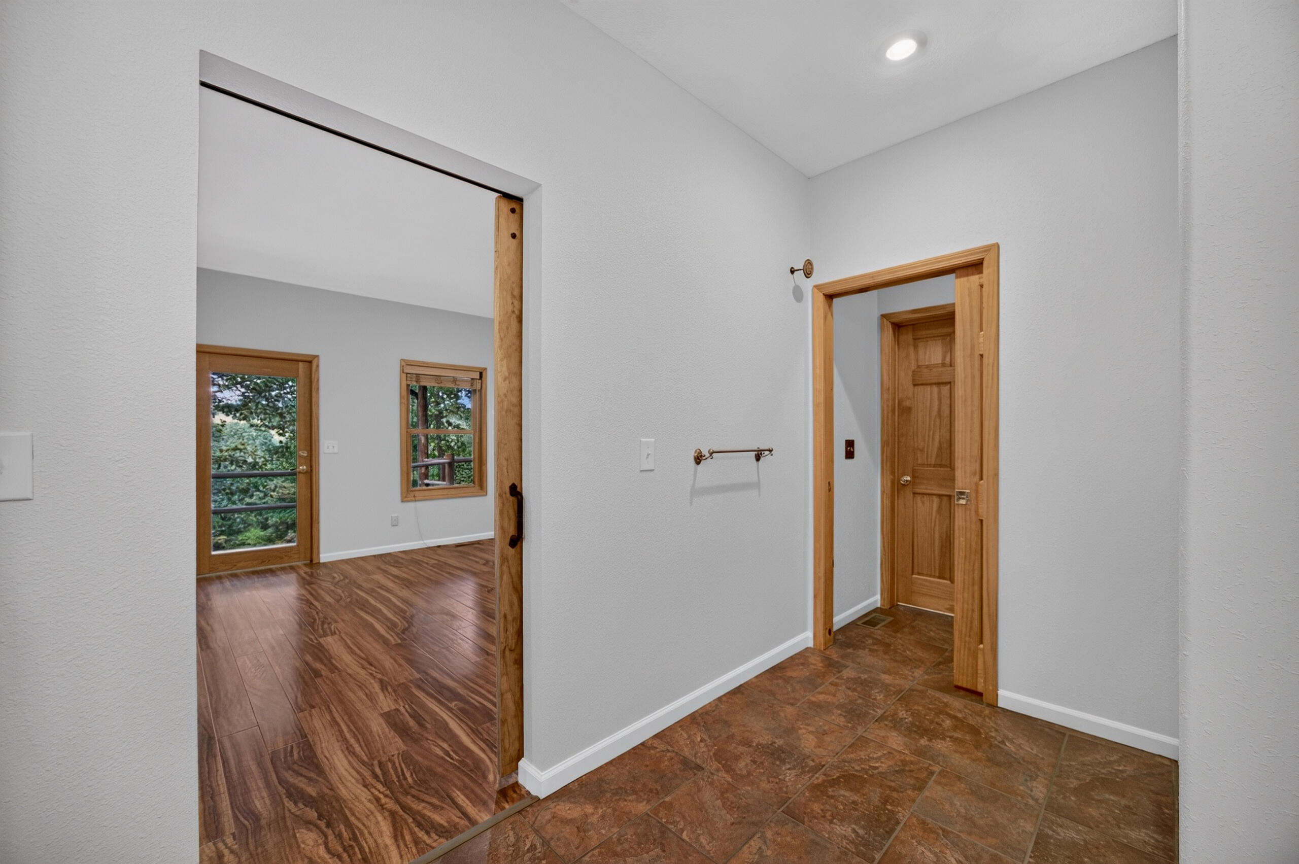 20890 Thomas Lane Property Photo 37