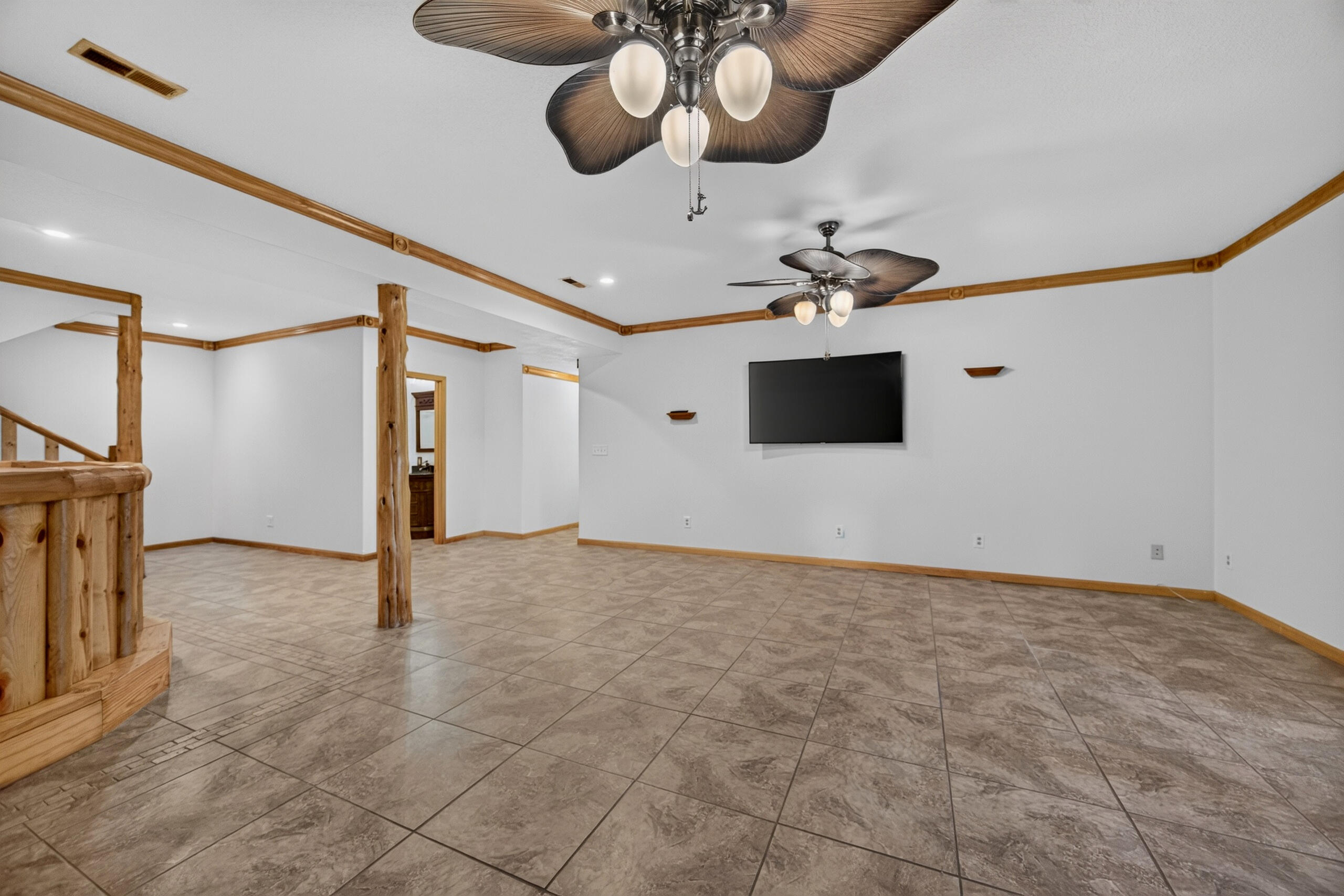 20890 Thomas Lane Property Photo 48