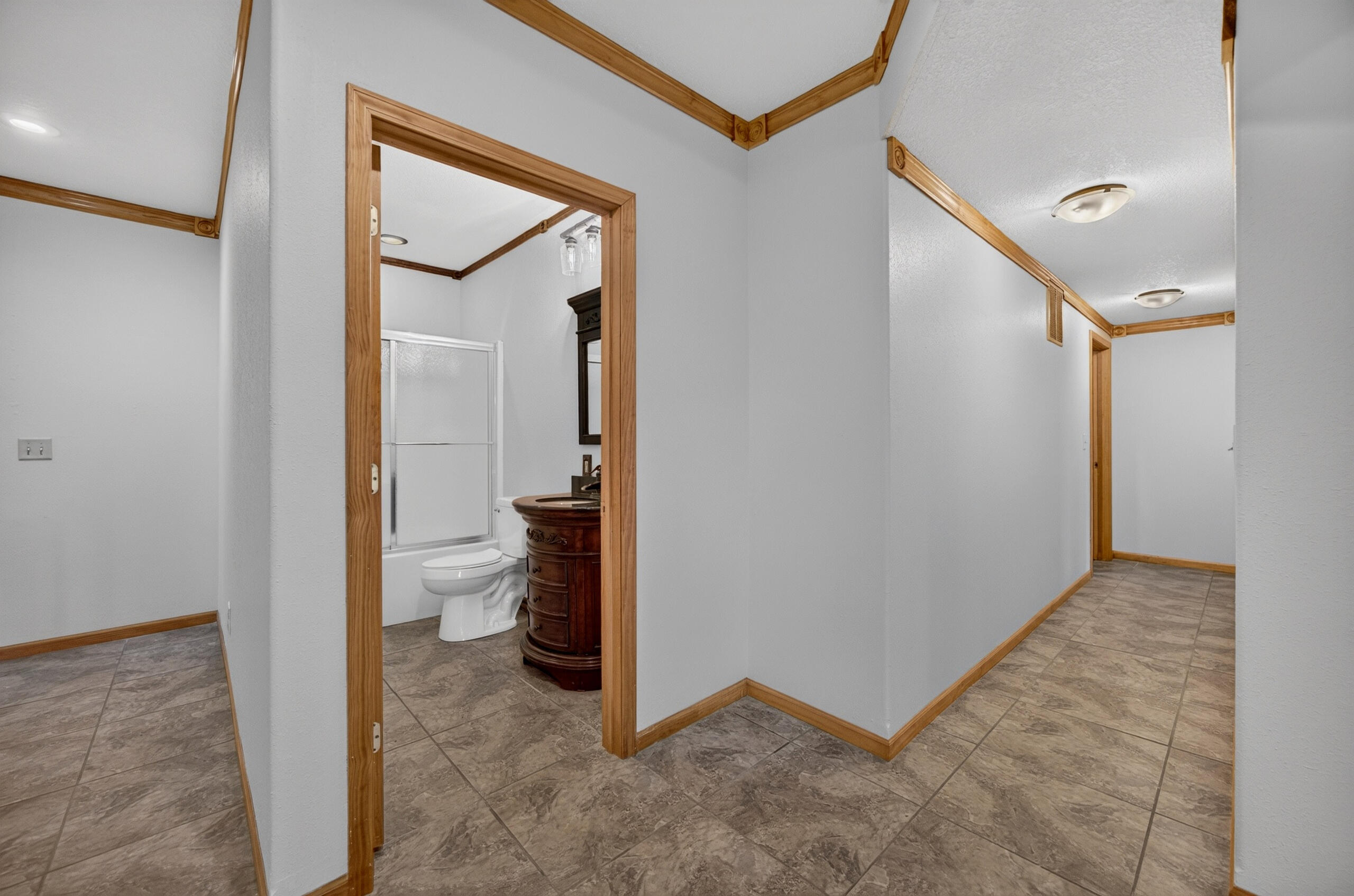 20890 Thomas Lane Property Photo 50
