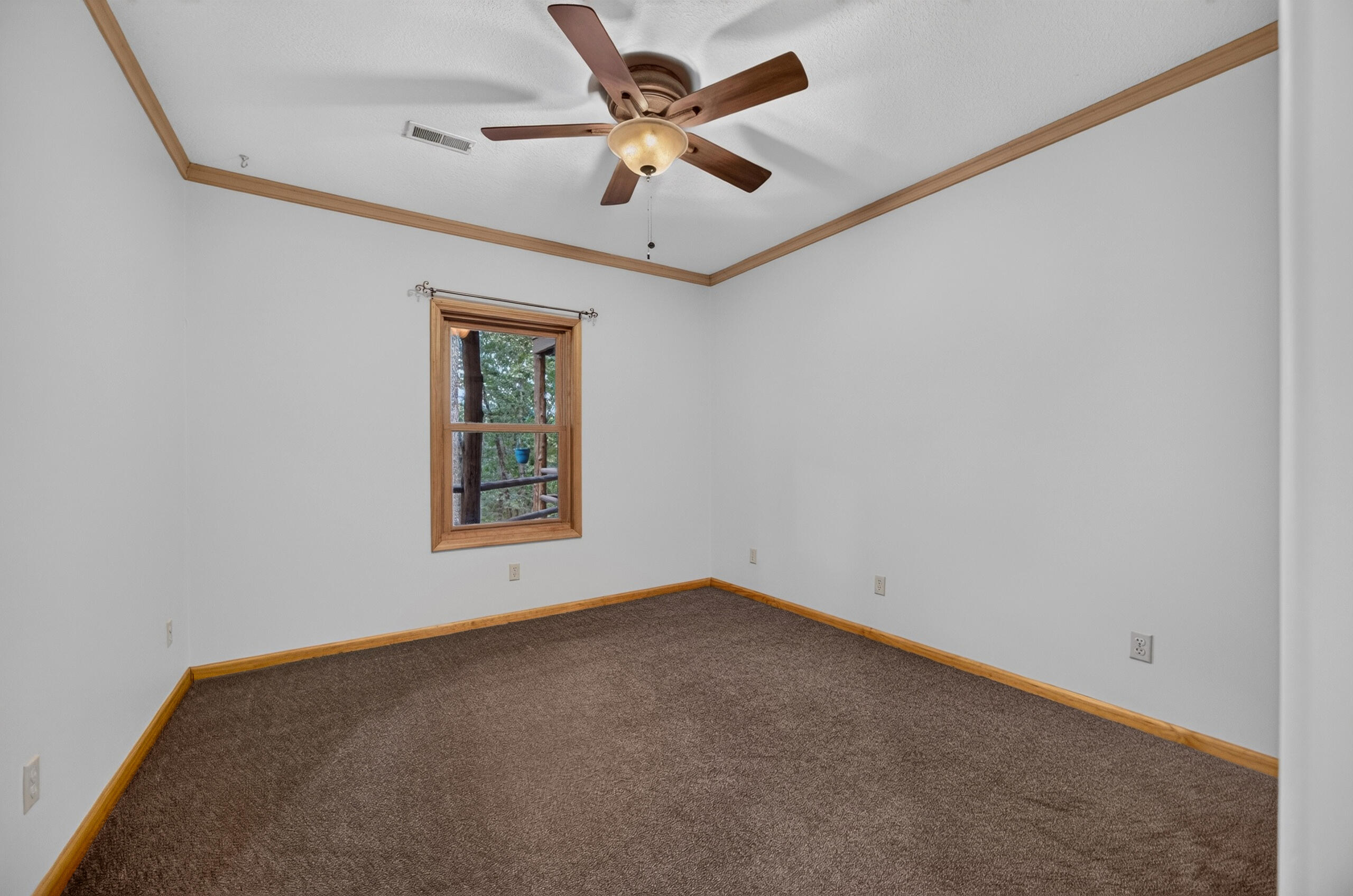 20890 Thomas Lane Property Photo 52