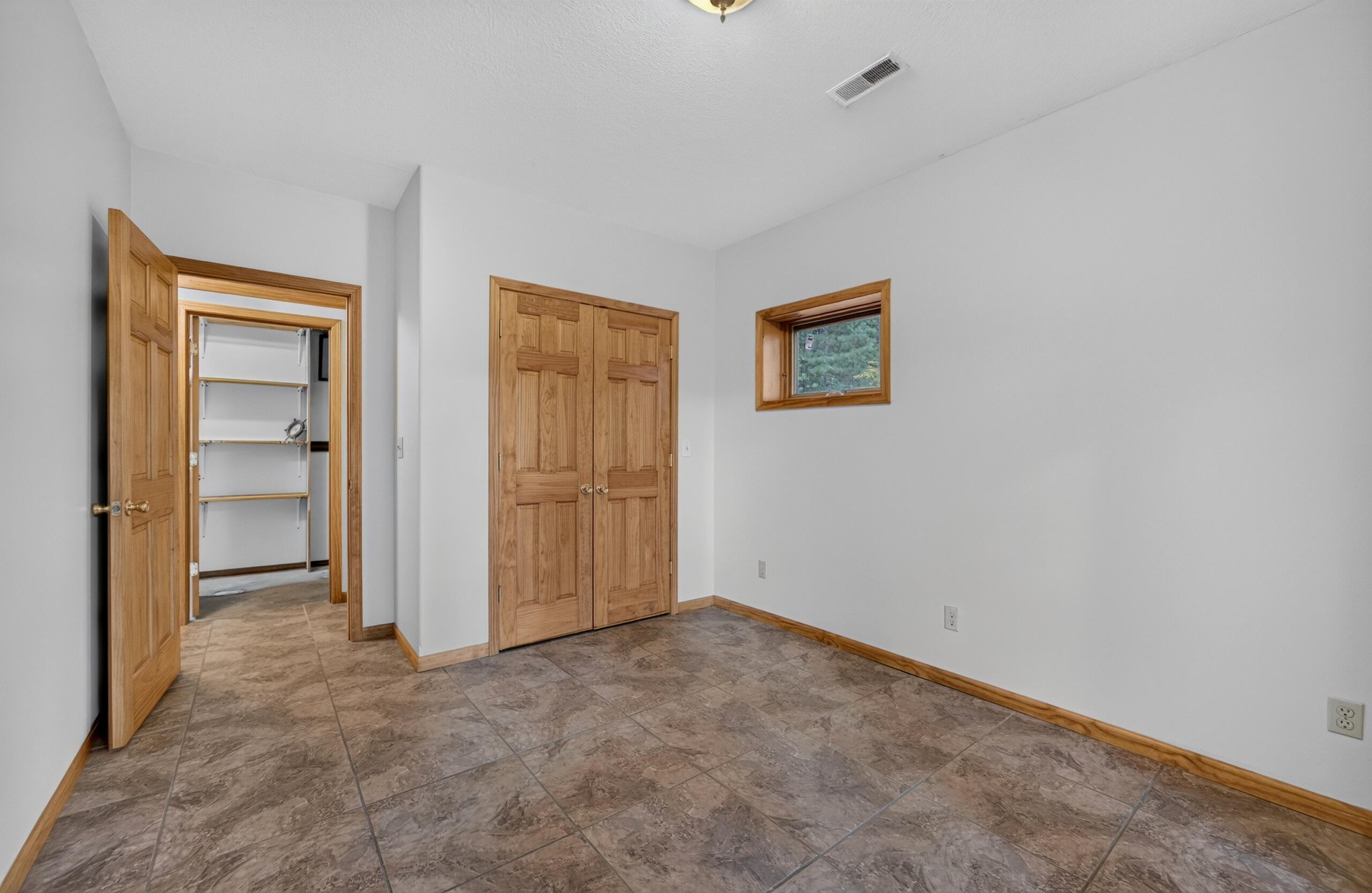 20890 Thomas Lane Property Photo 55