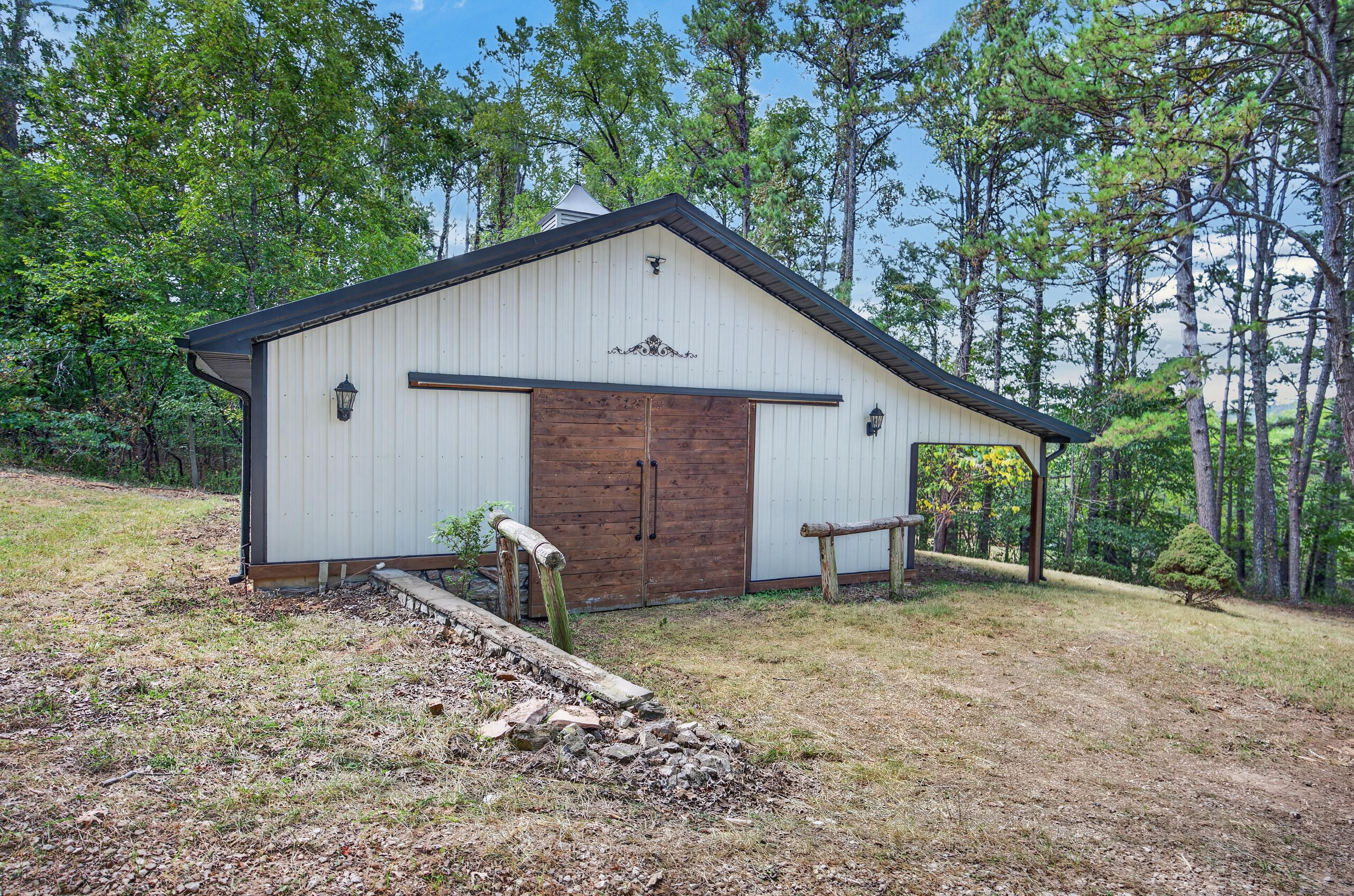 20890 Thomas Lane Property Photo 82