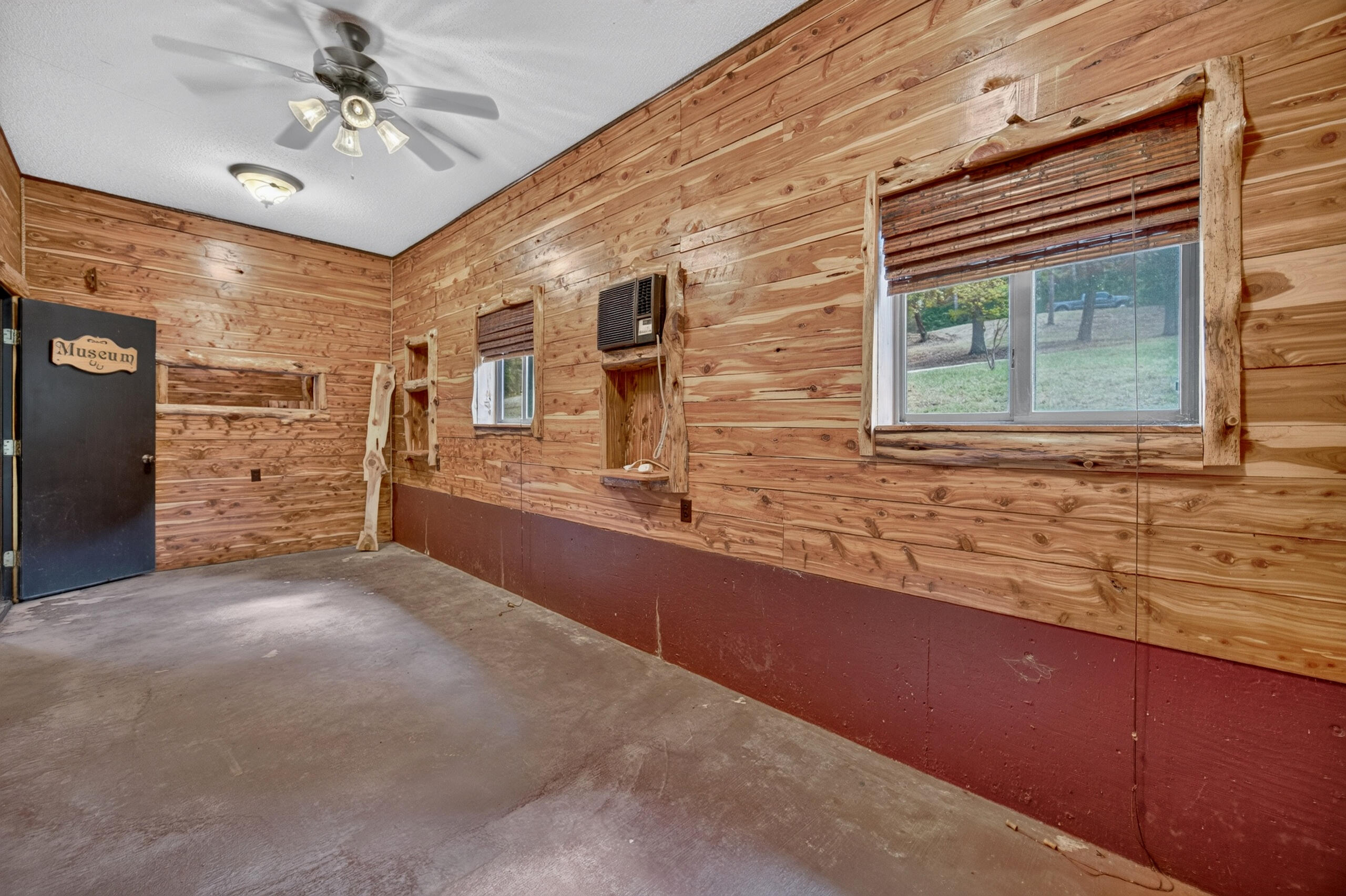20890 Thomas Lane Property Photo 91