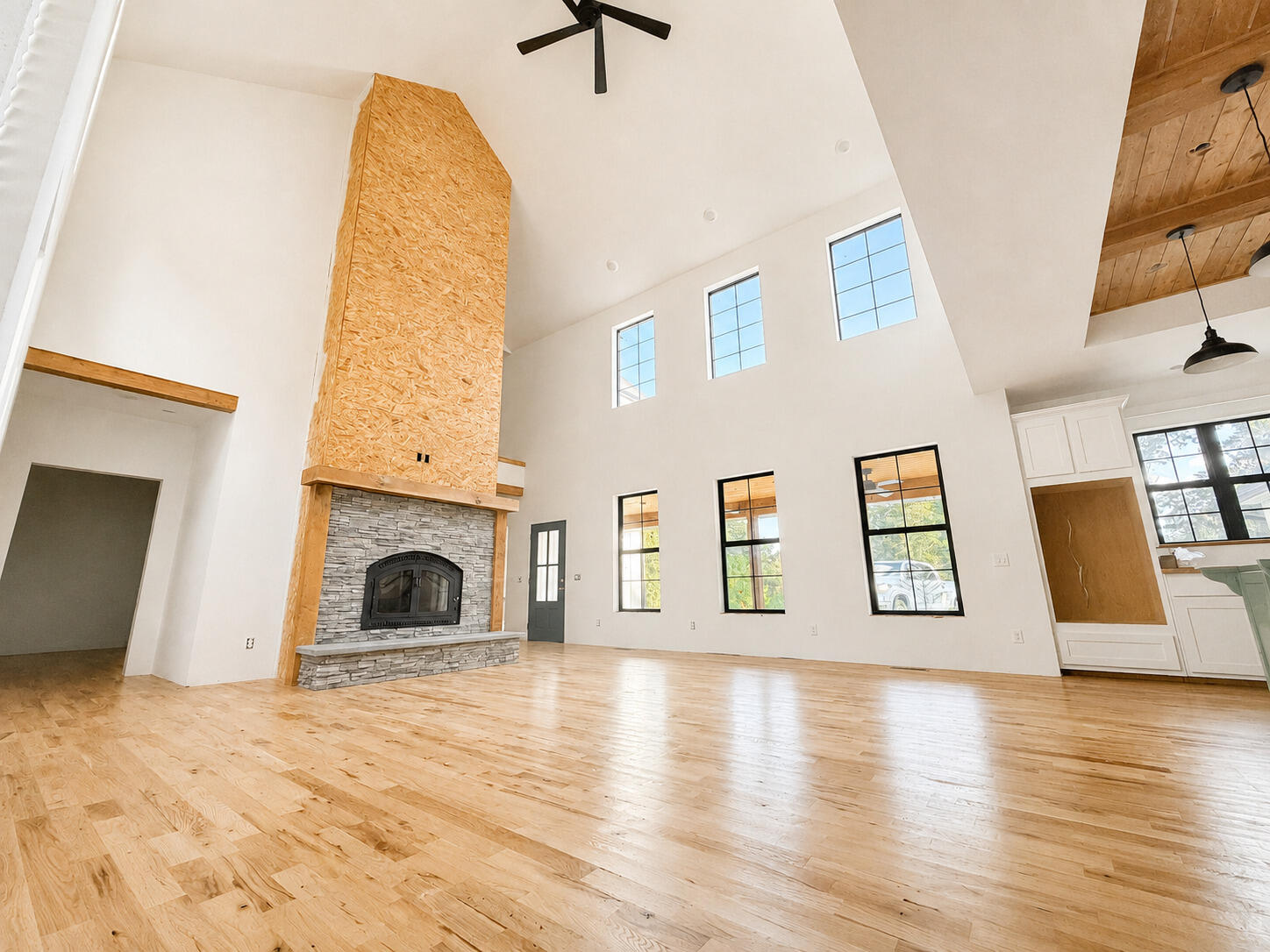 100 Builders Lane Property Photo 7