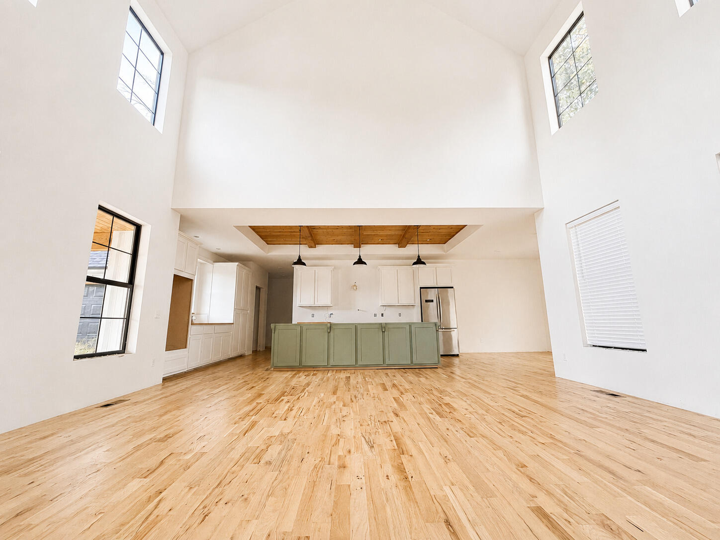100 Builders Lane Property Photo 8