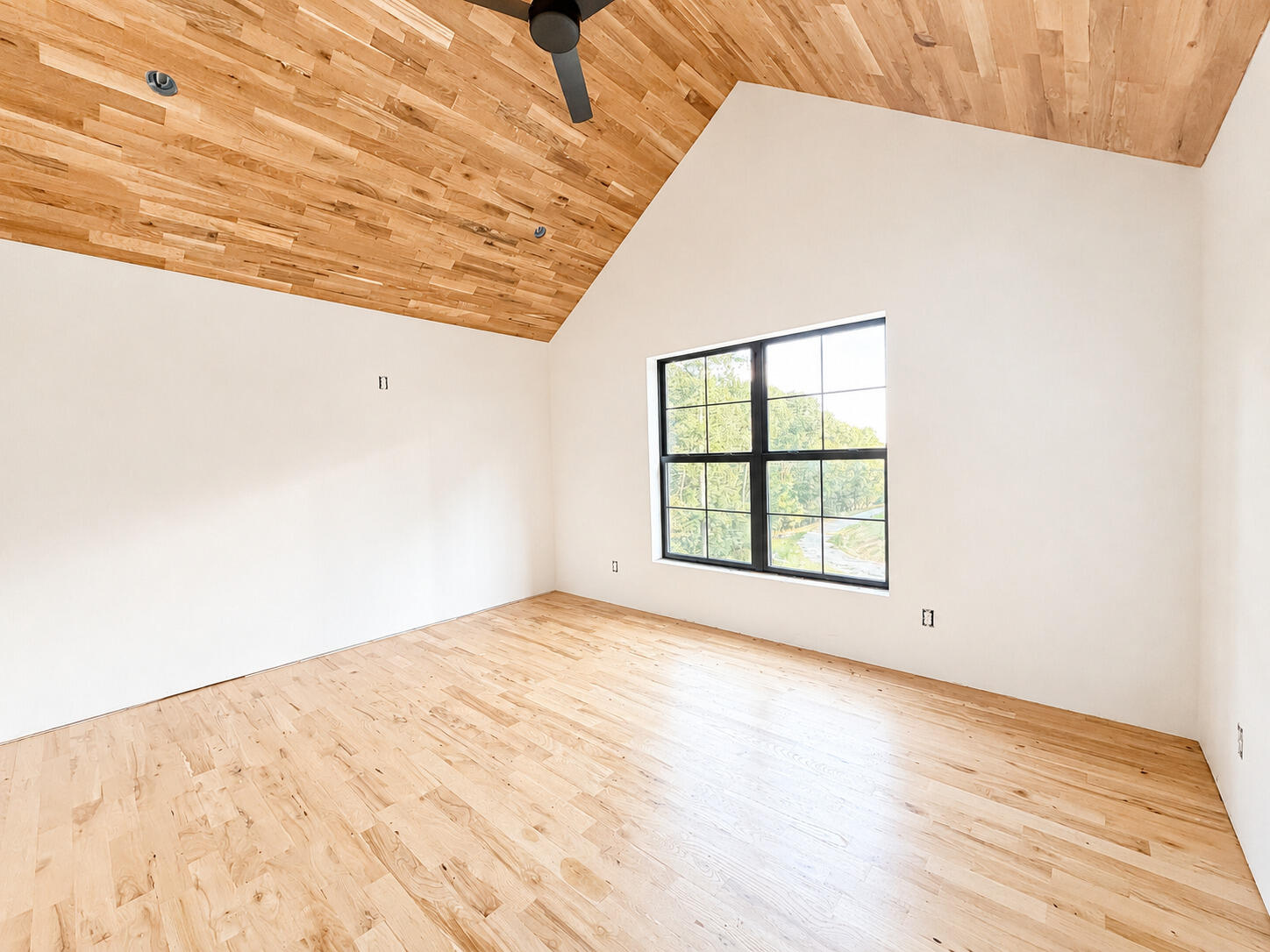 100 Builders Lane Property Photo 16