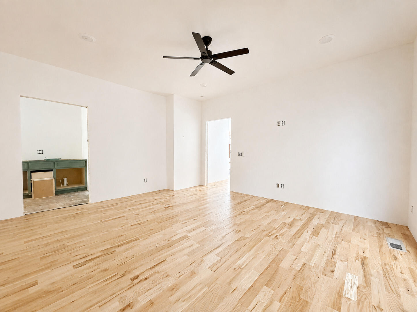 100 Builders Lane Property Photo 19