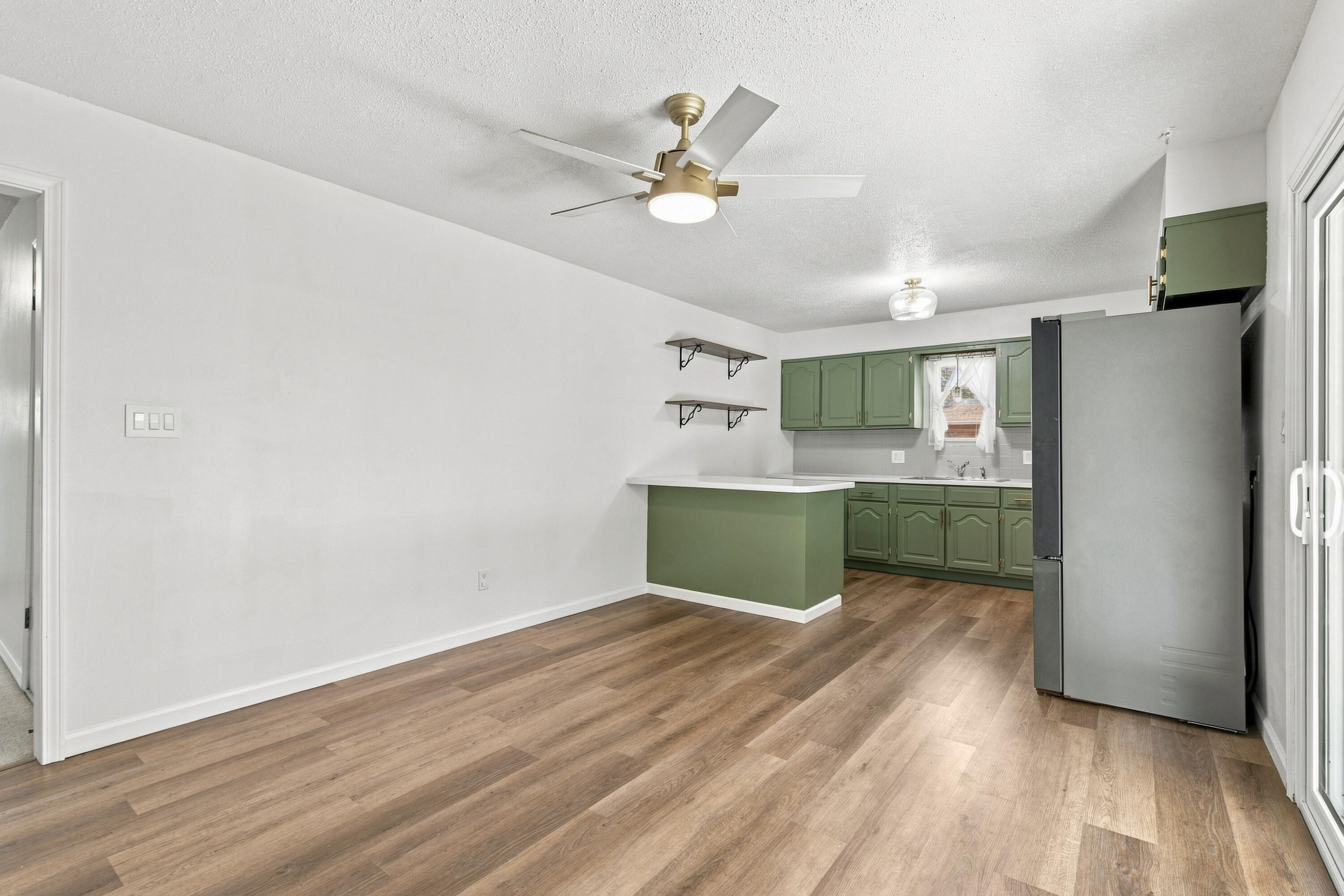 316 South Duke Avenue Property Photo 9