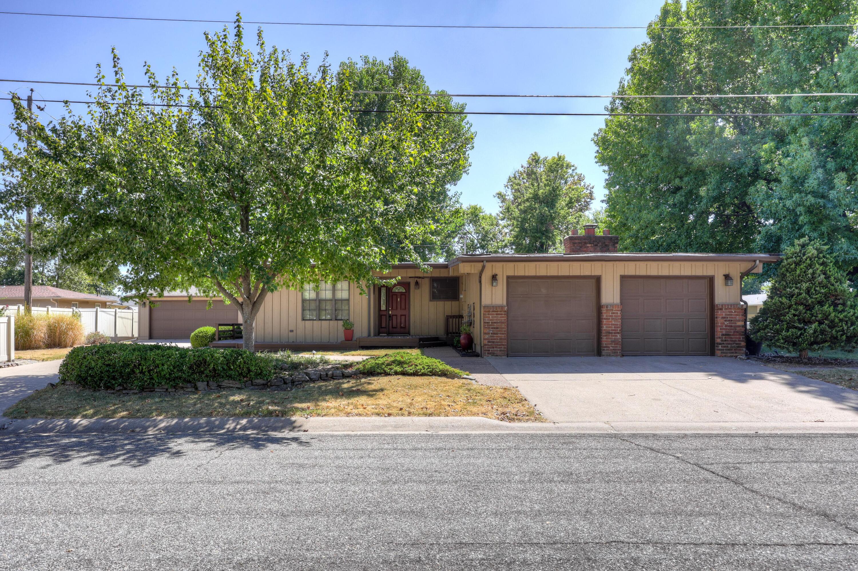 2701 Vermont Avenue Property Photo 10