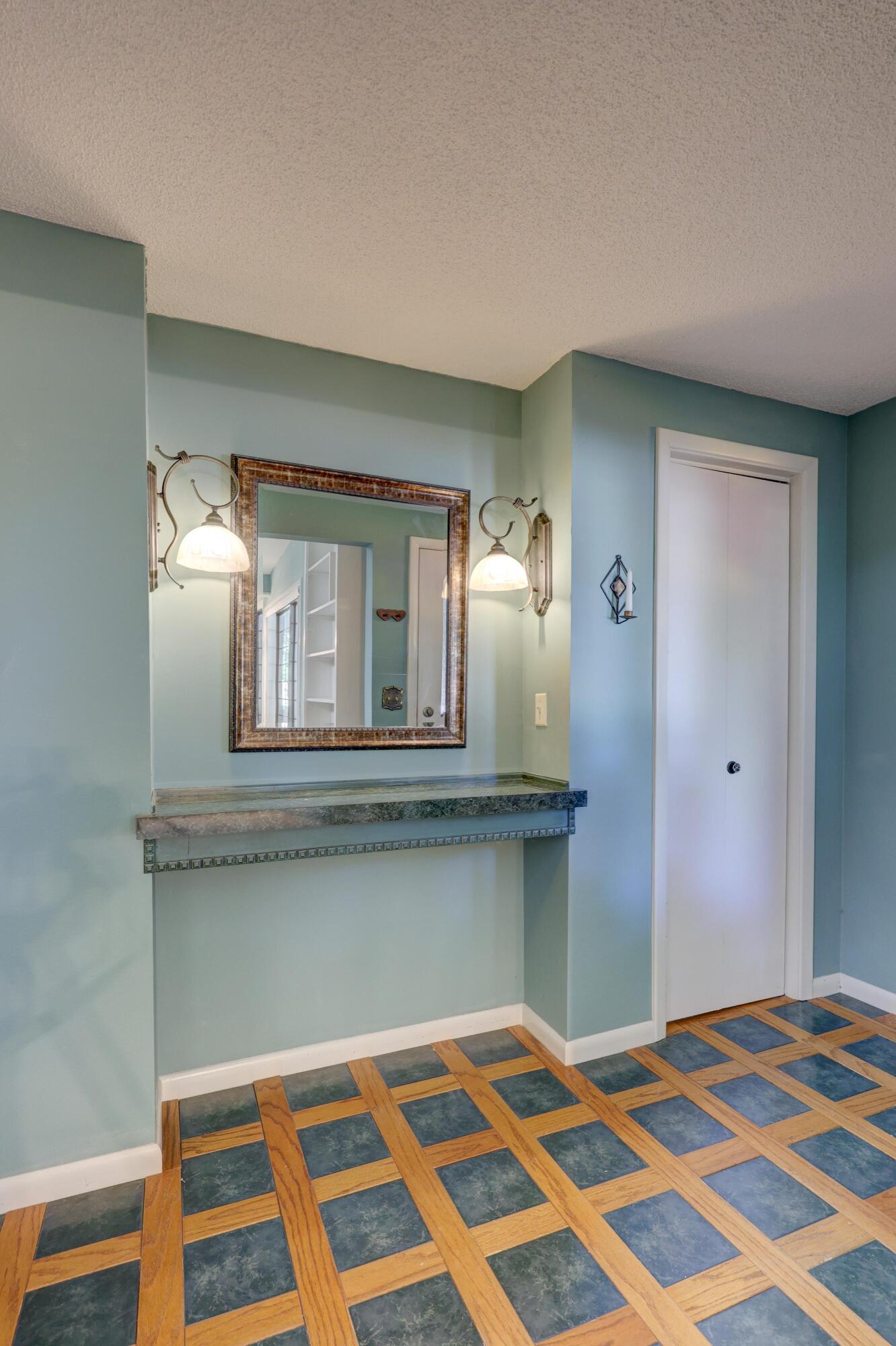 2701 Vermont Avenue Property Photo 12