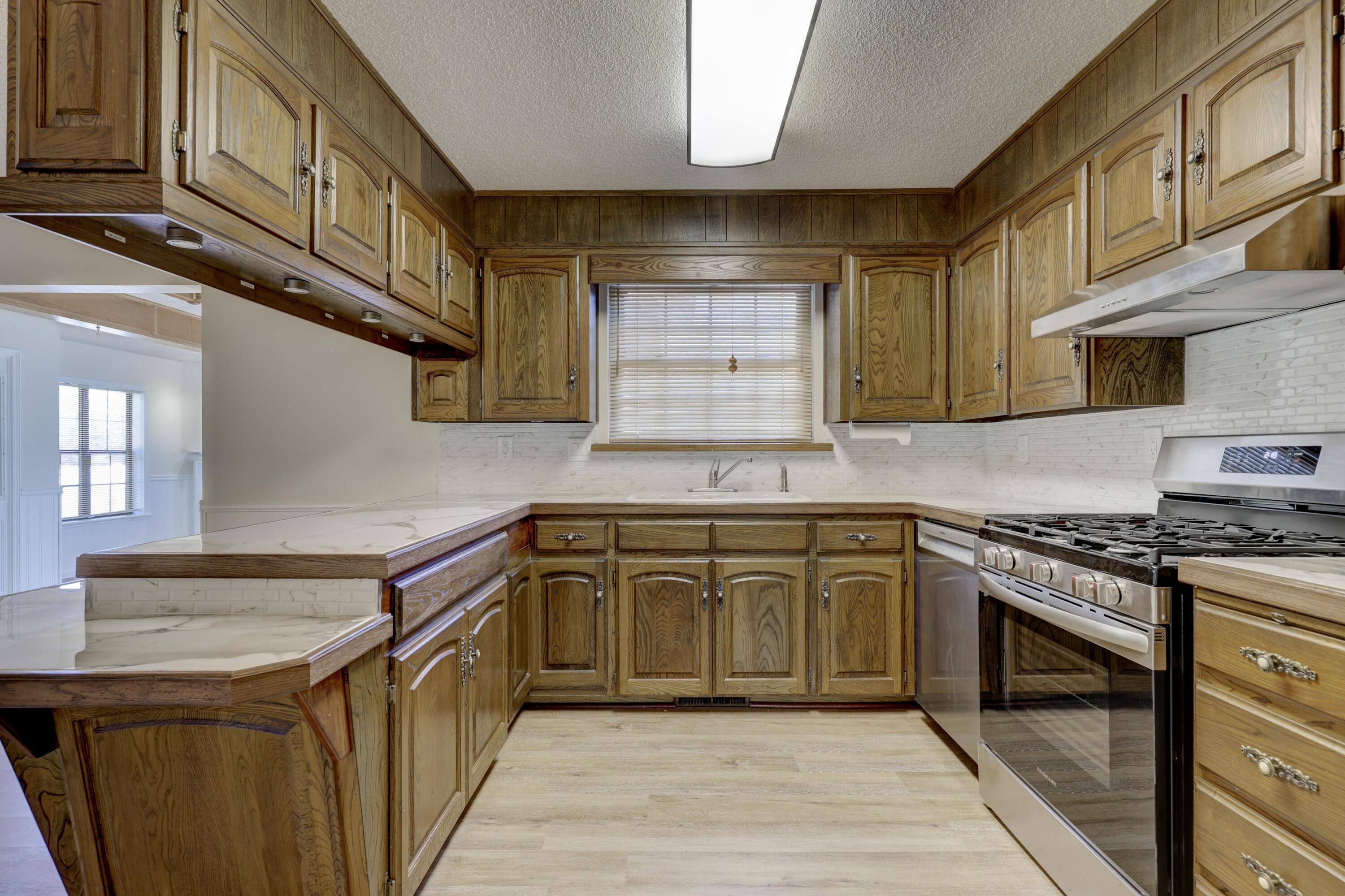 2701 Vermont Avenue Property Photo 18