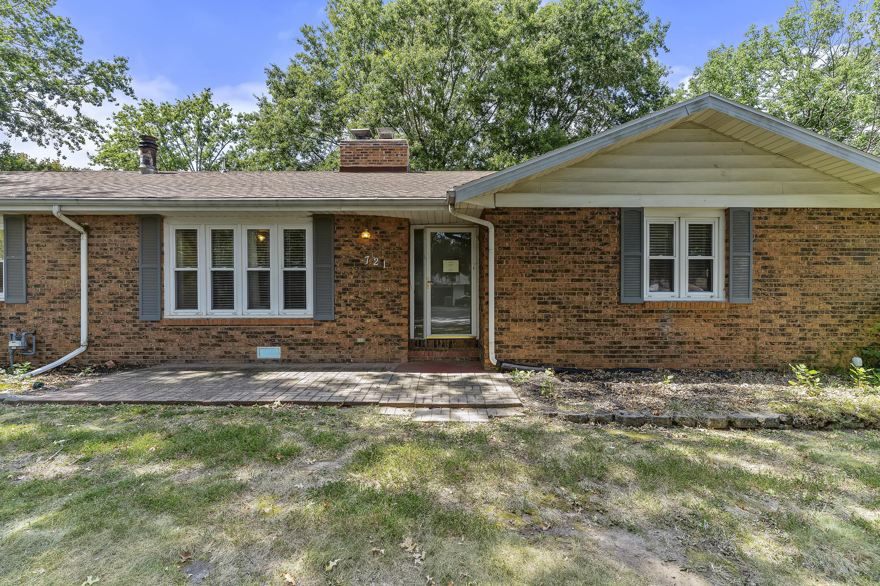 721 South Pine Avenue Property Photo 4