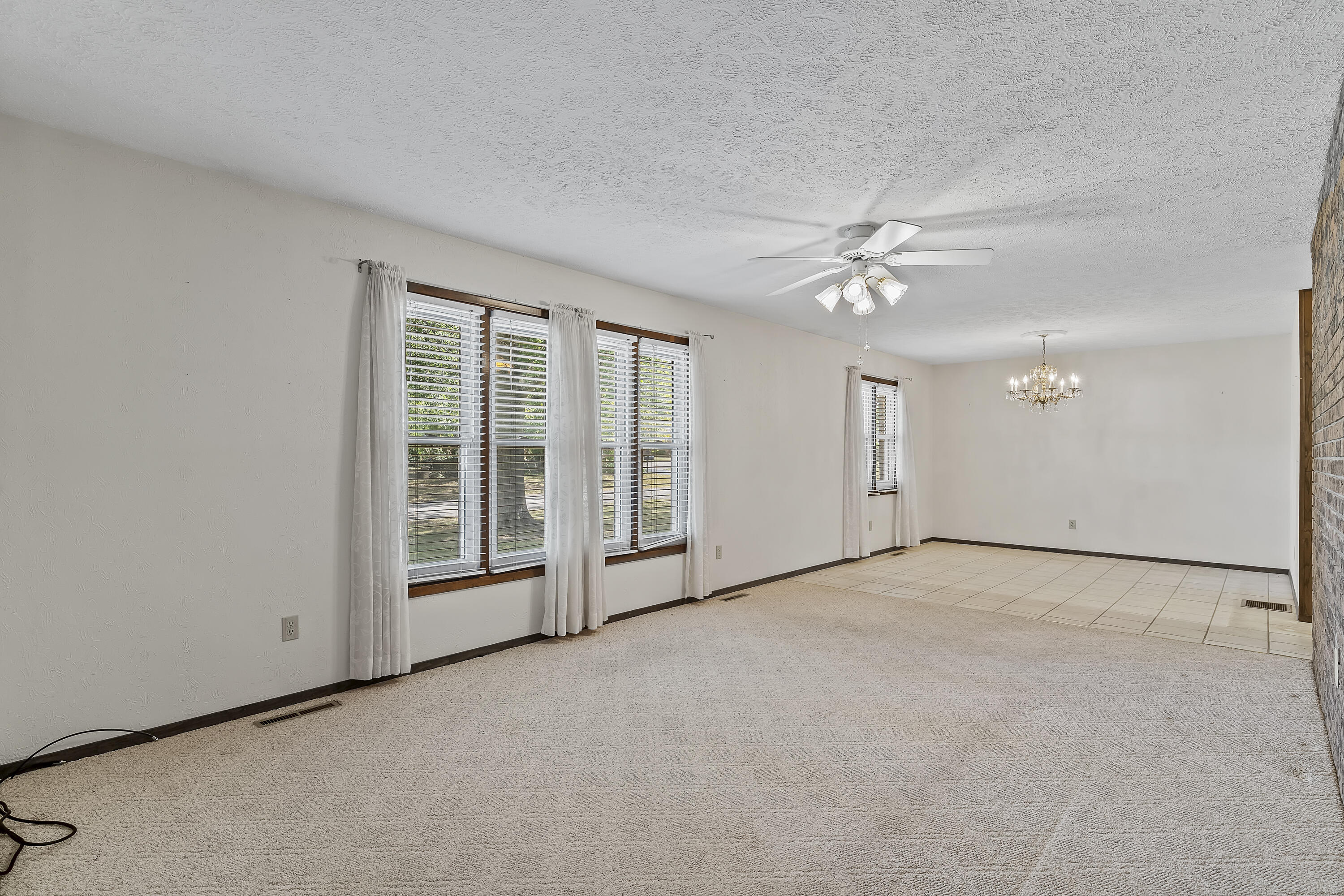721 South Pine Avenue Property Photo 6