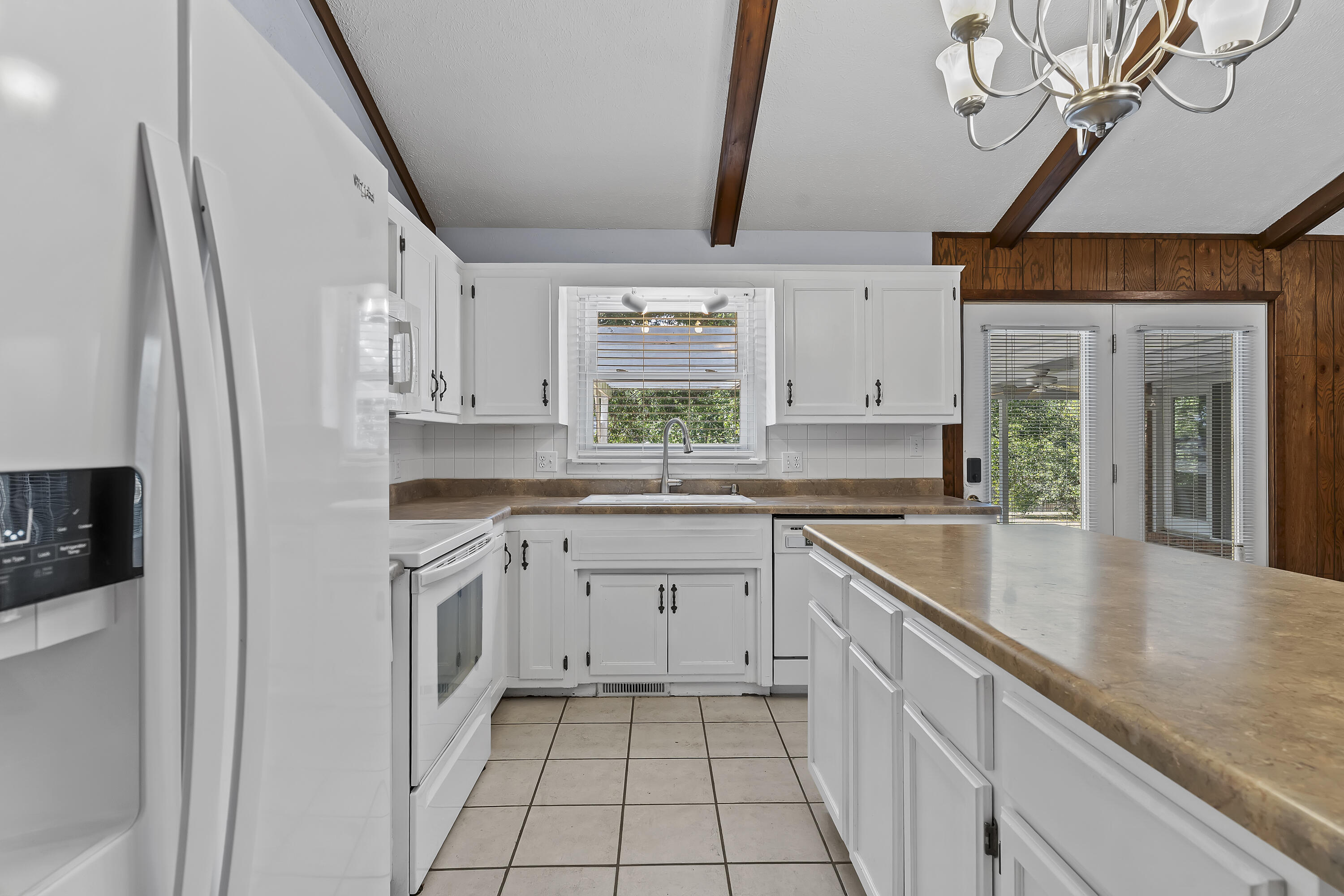 721 South Pine Avenue Property Photo 21