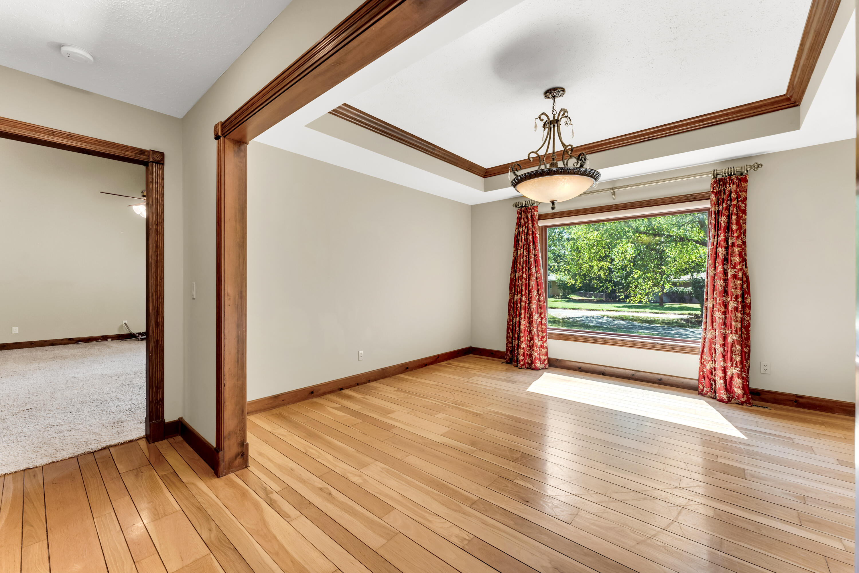 6317 South Glenridge Drive Property Photo 16