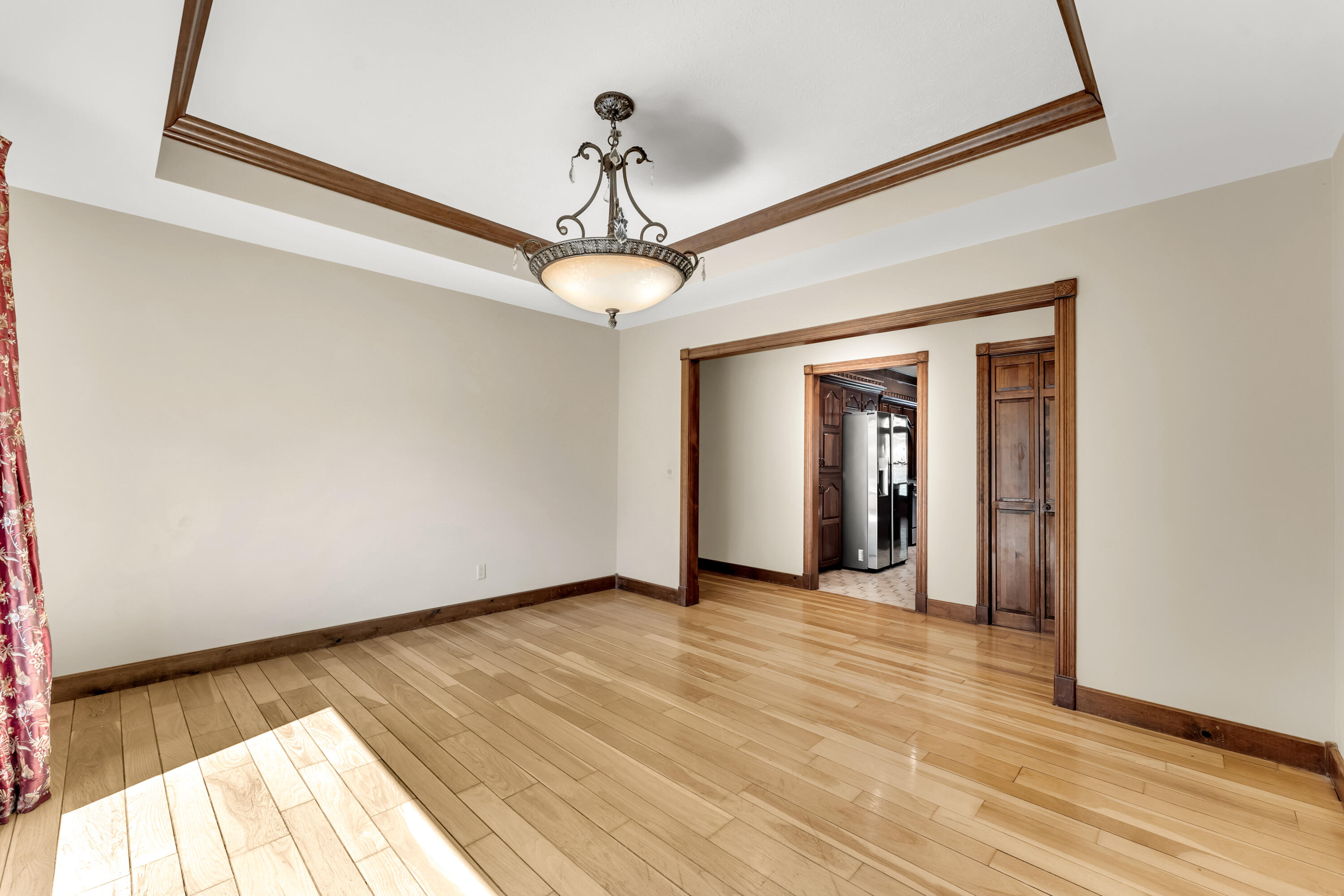 6317 South Glenridge Drive Property Photo 17
