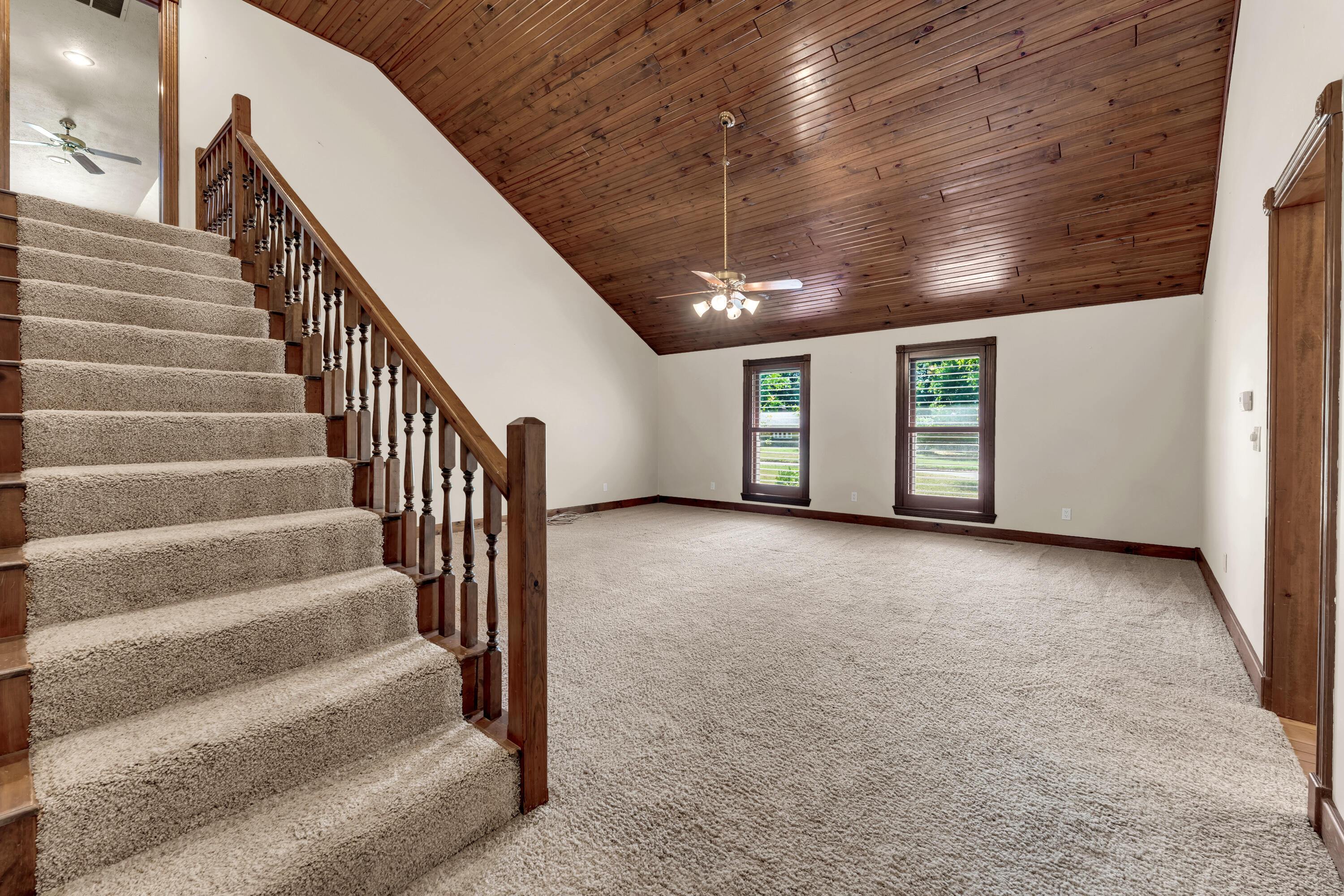 6317 South Glenridge Drive Property Photo 19