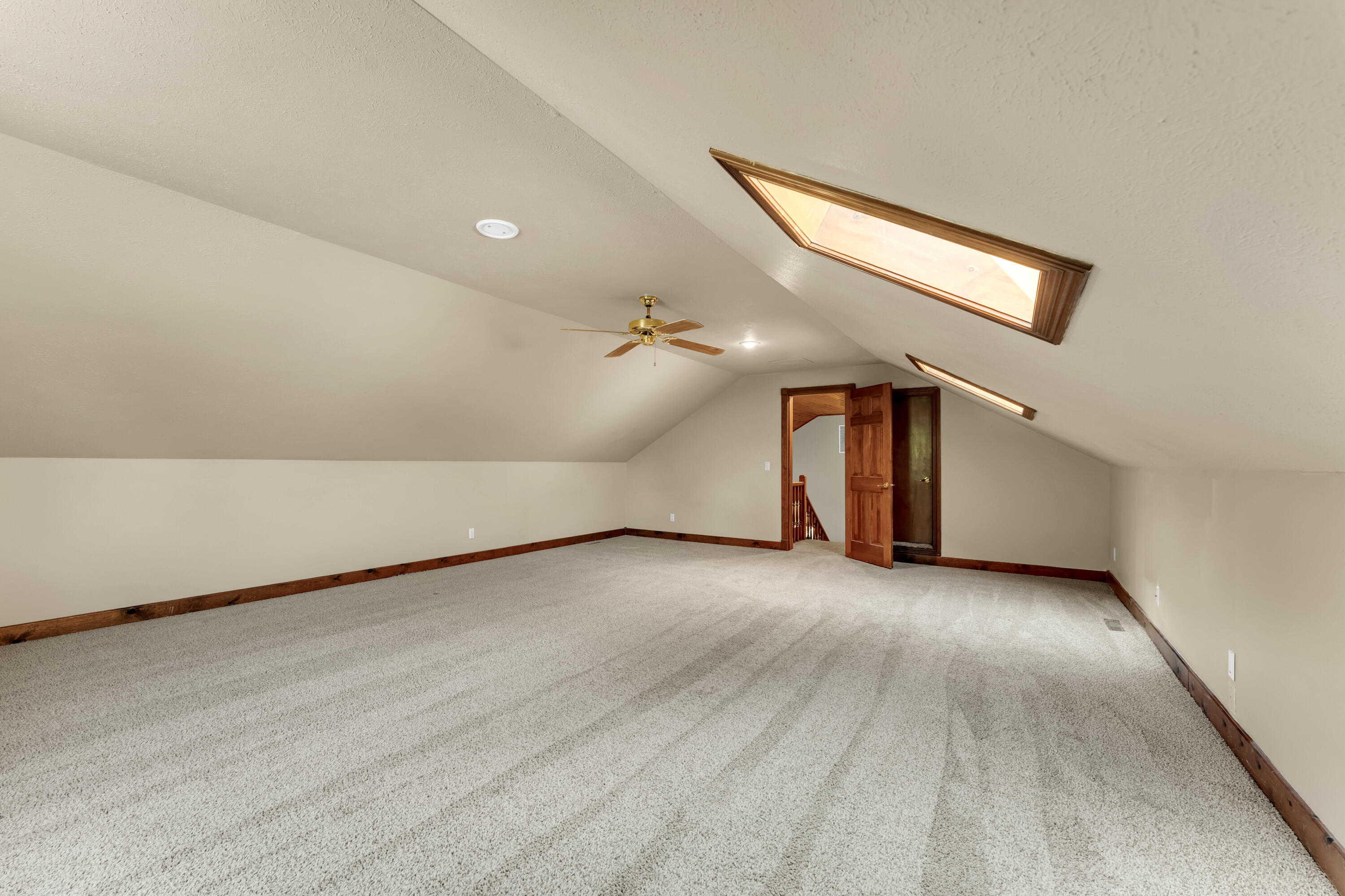 6317 South Glenridge Drive Property Photo 20