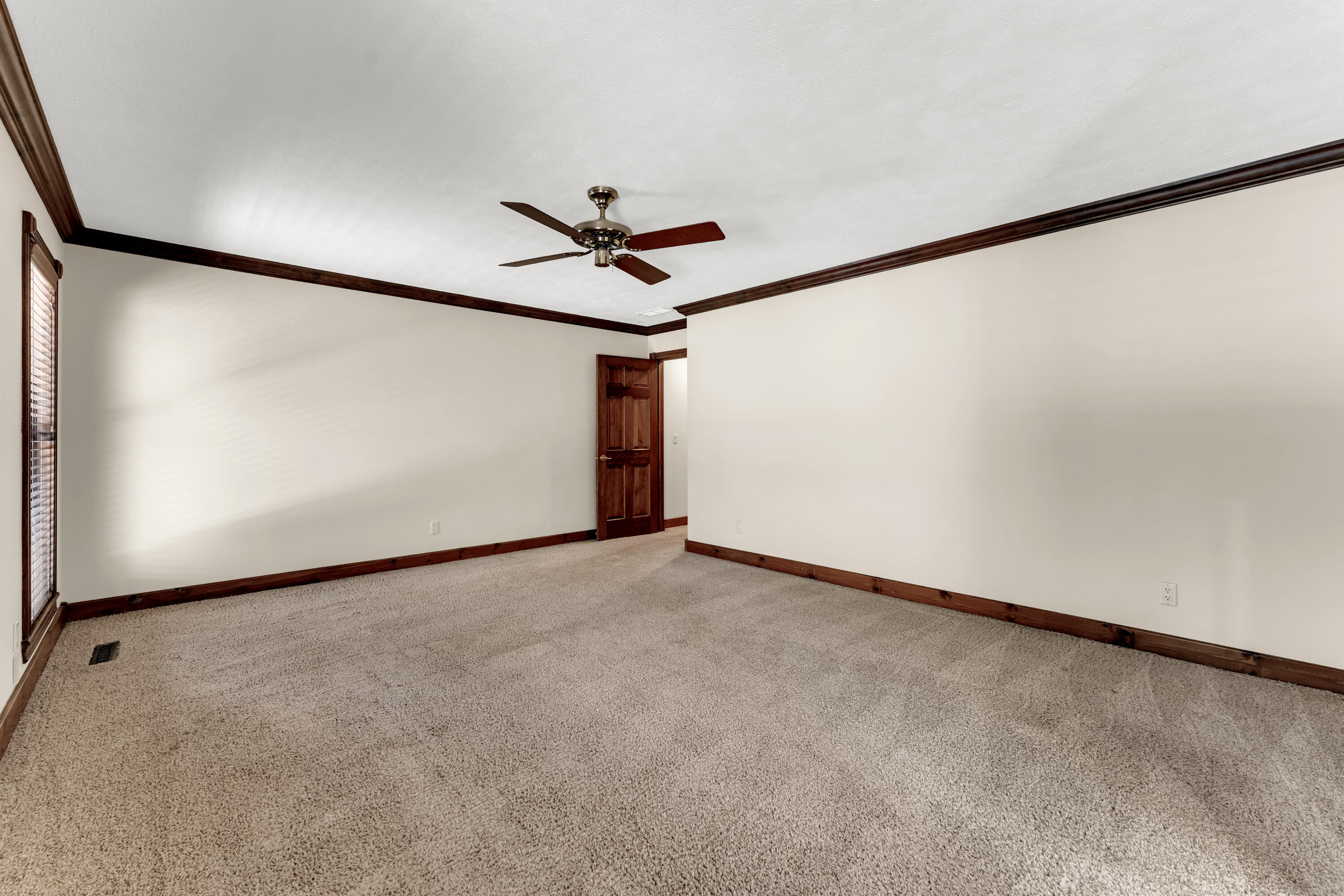 6317 South Glenridge Drive Property Photo 26