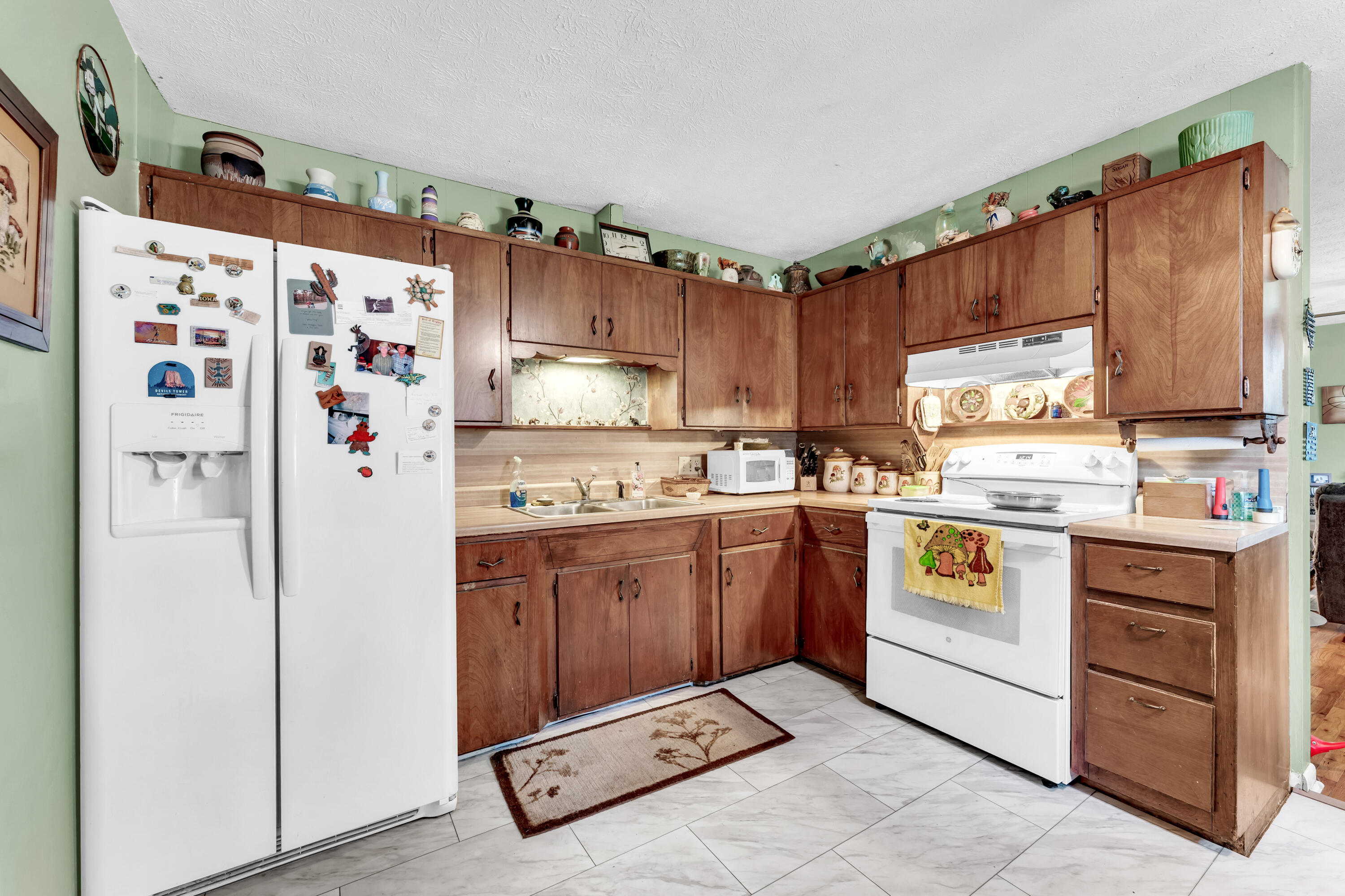 2556 South Westwood Avenue Property Photo 11