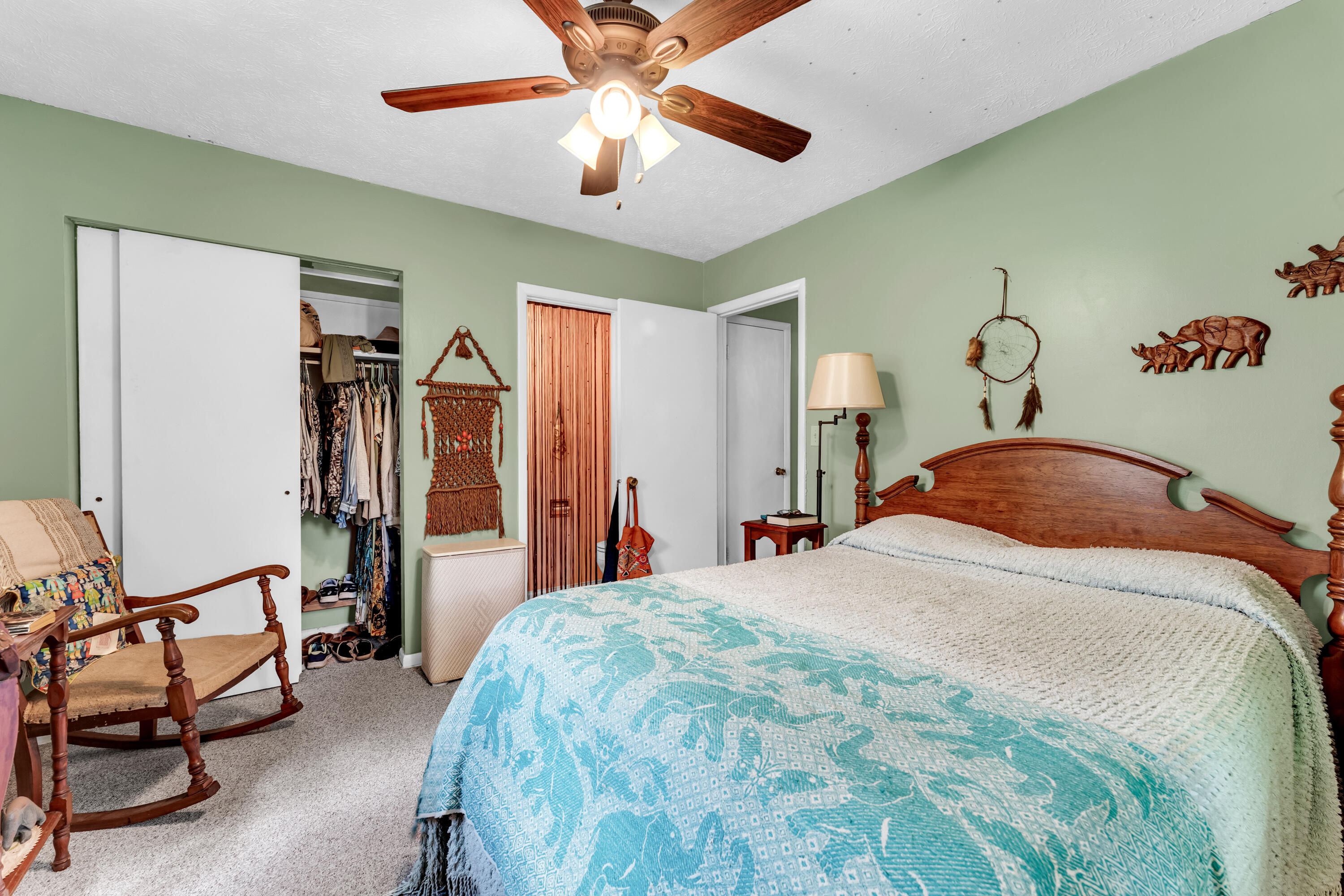 2556 South Westwood Avenue Property Photo 16